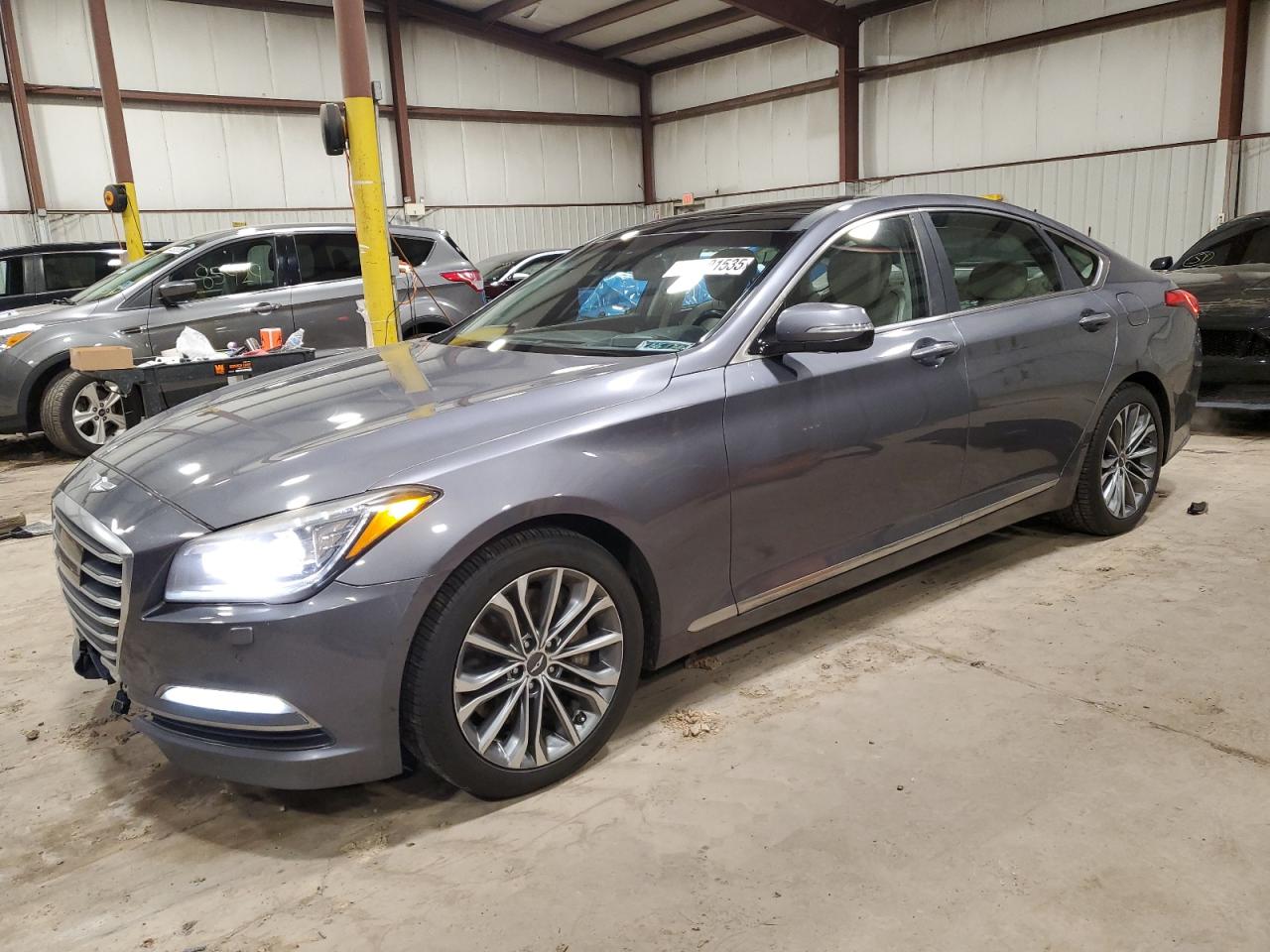HYUNDAI GENESIS 3. 2016