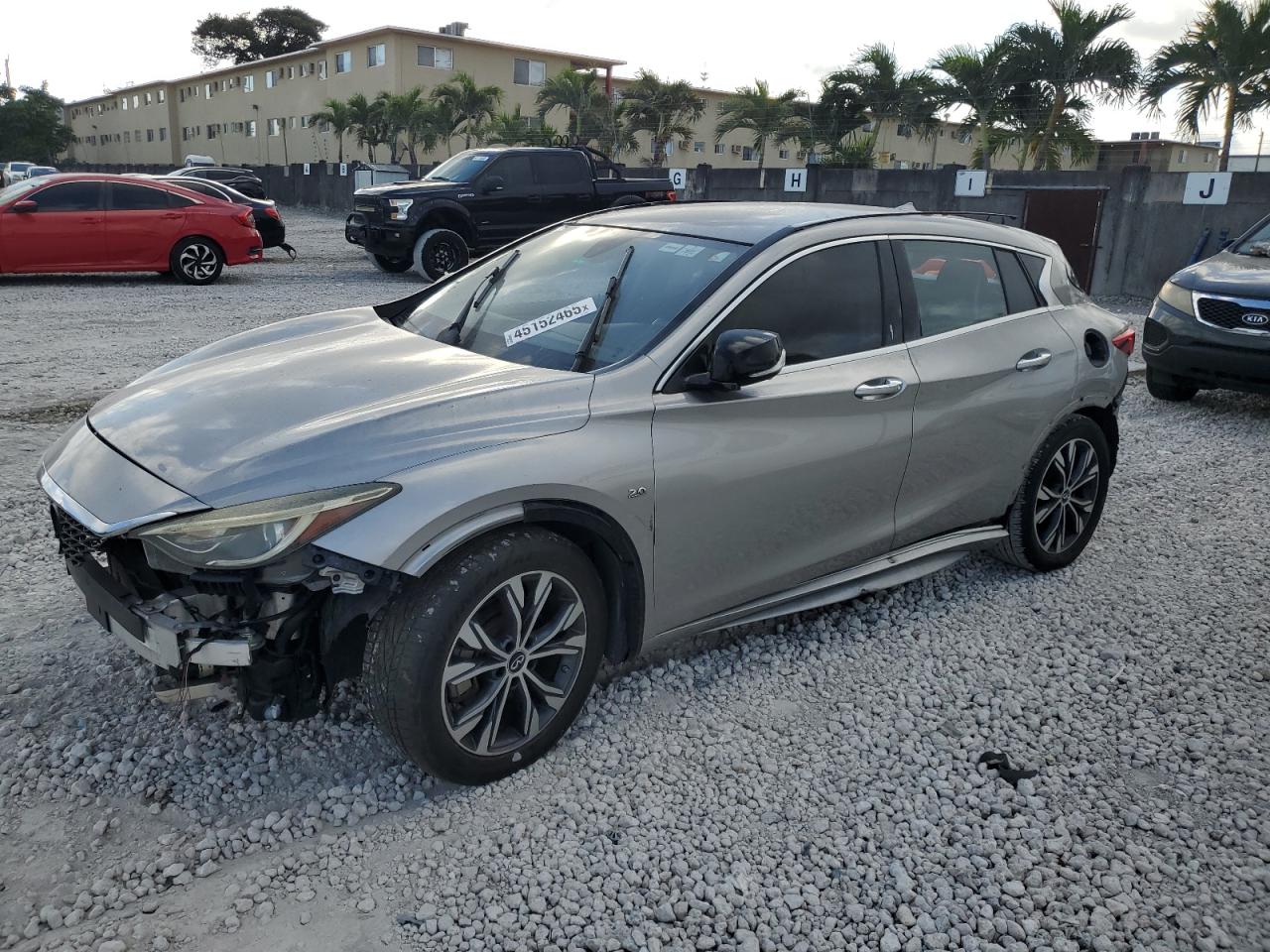 INFINITI QX30 BASE 2017