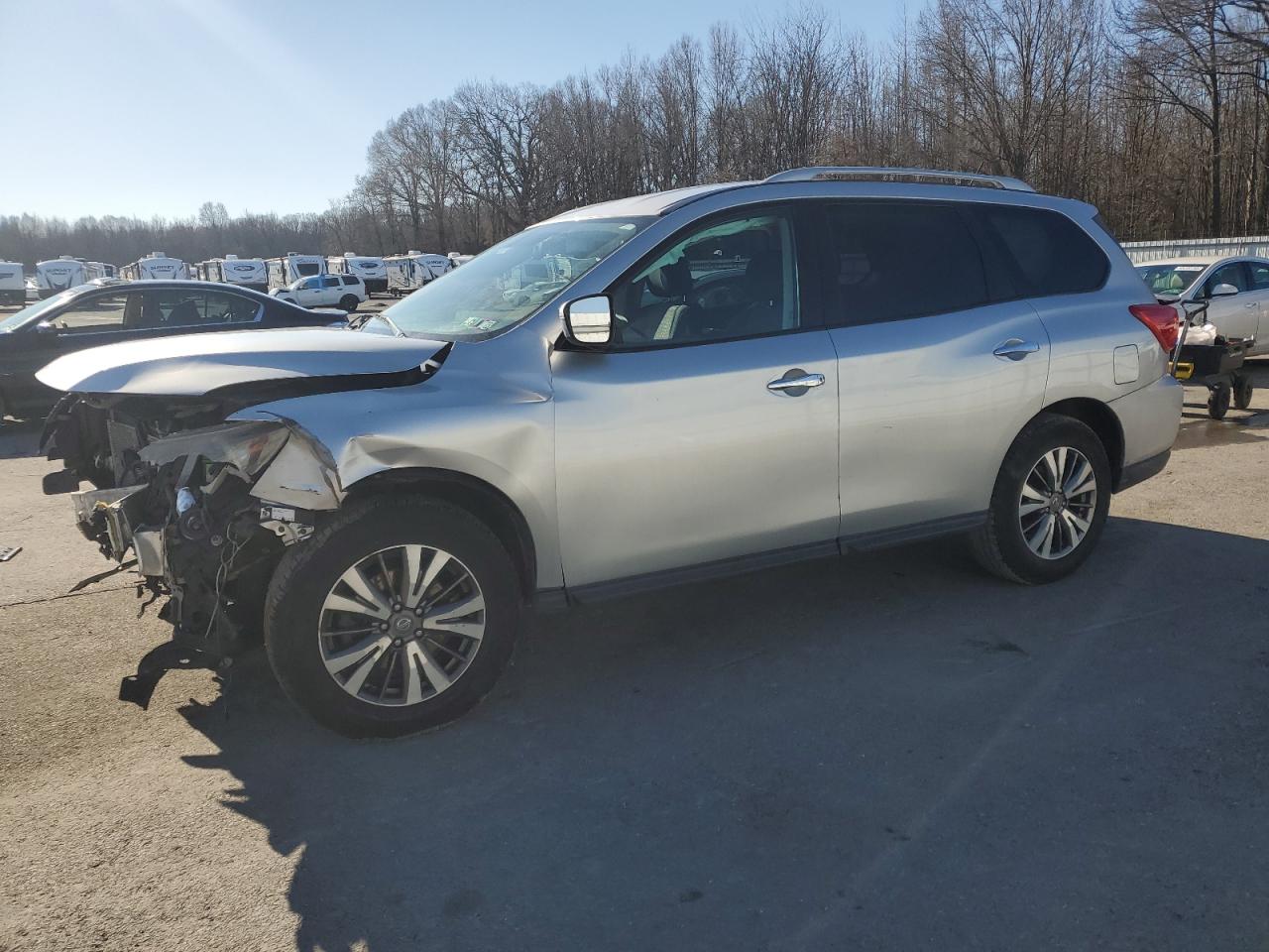 NISSAN PATHFINDER 2017