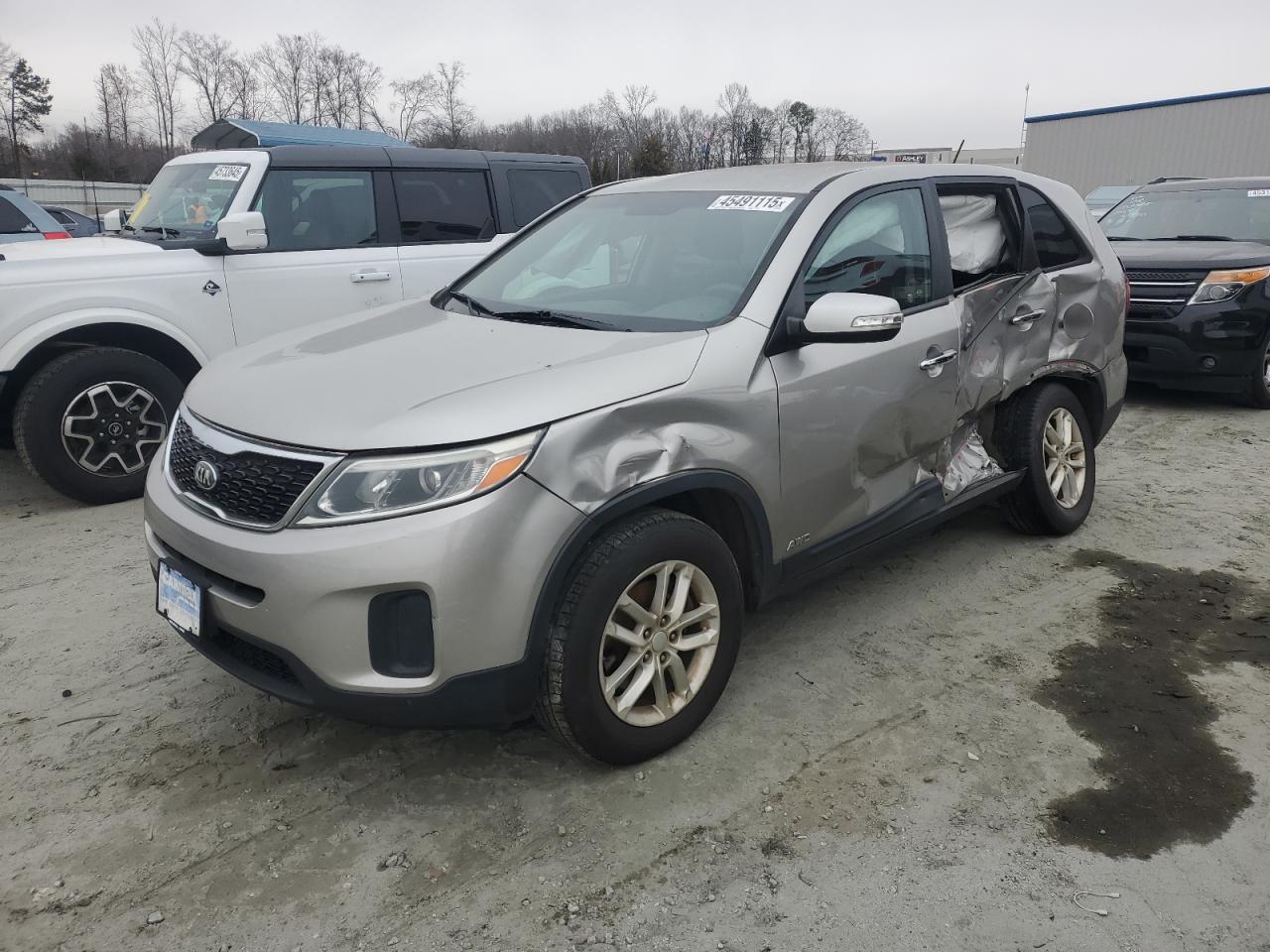 KIA SORENTO LX 2015