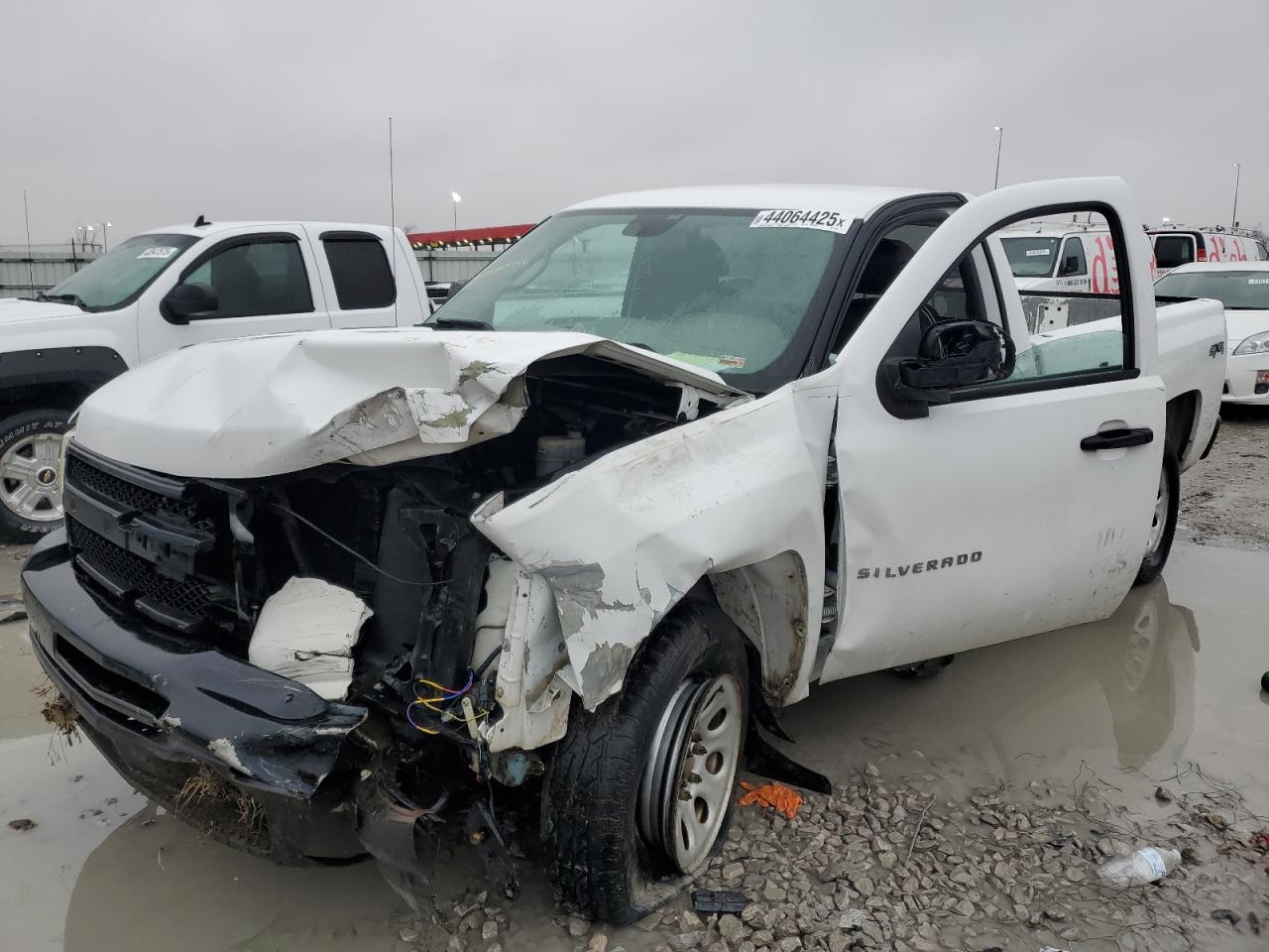 CHEVROLET SILVERADO 2011