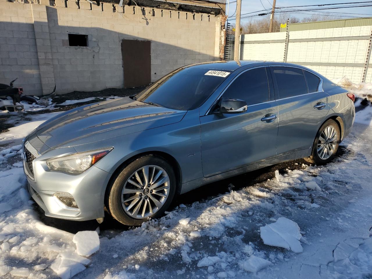 INFINITI Q50 PURE 2020