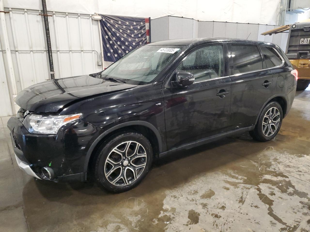 MITSUBISHI OUTLANDER 2015