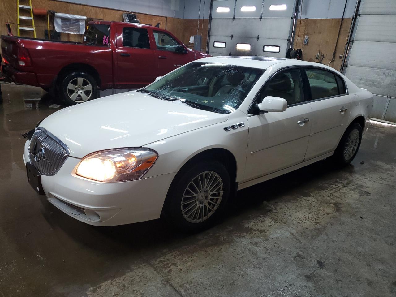 BUICK LUCERNE CX 2011