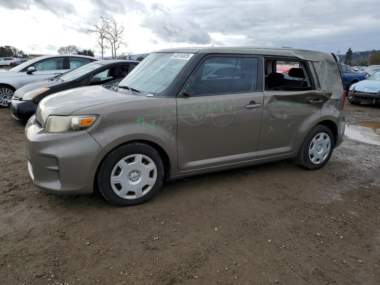 TOYOTA SCION XB 2011