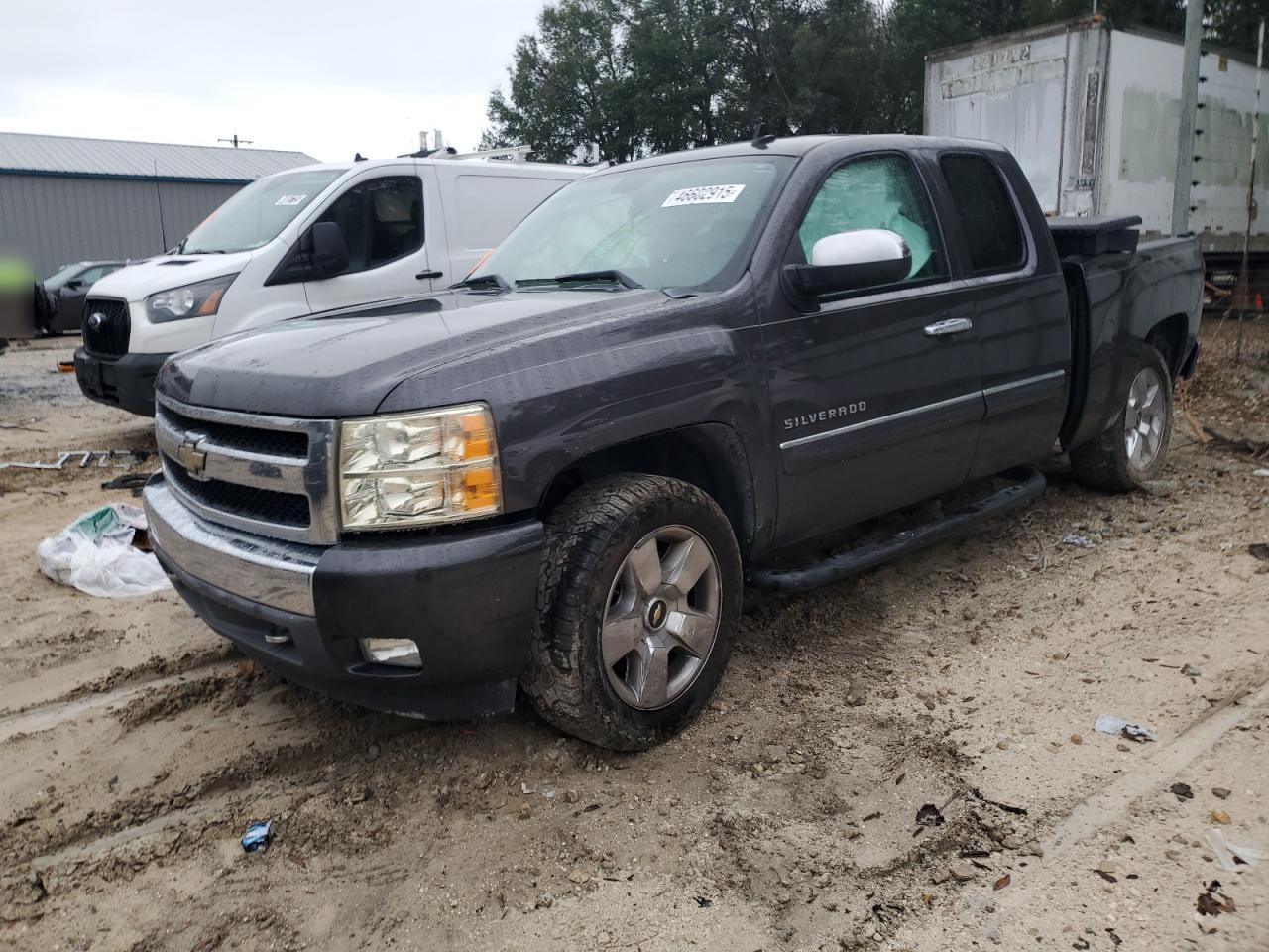 CHEVROLET SILVERADO 2011