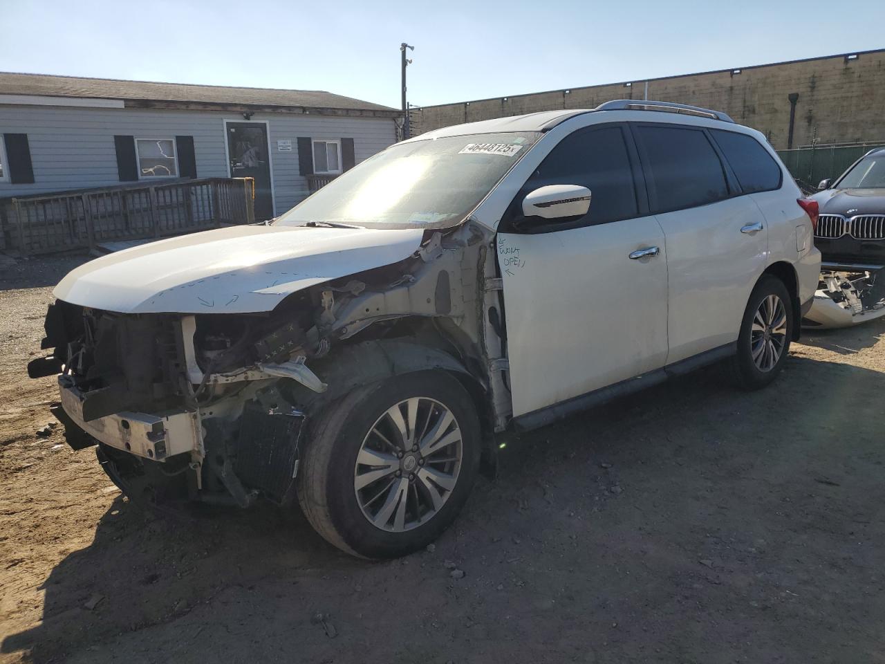 NISSAN PATHFINDER 2017