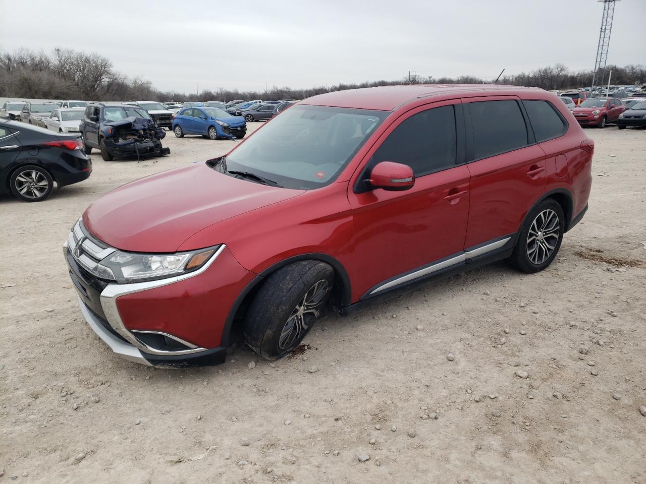 MITSUBISHI OUTLANDER 2016
