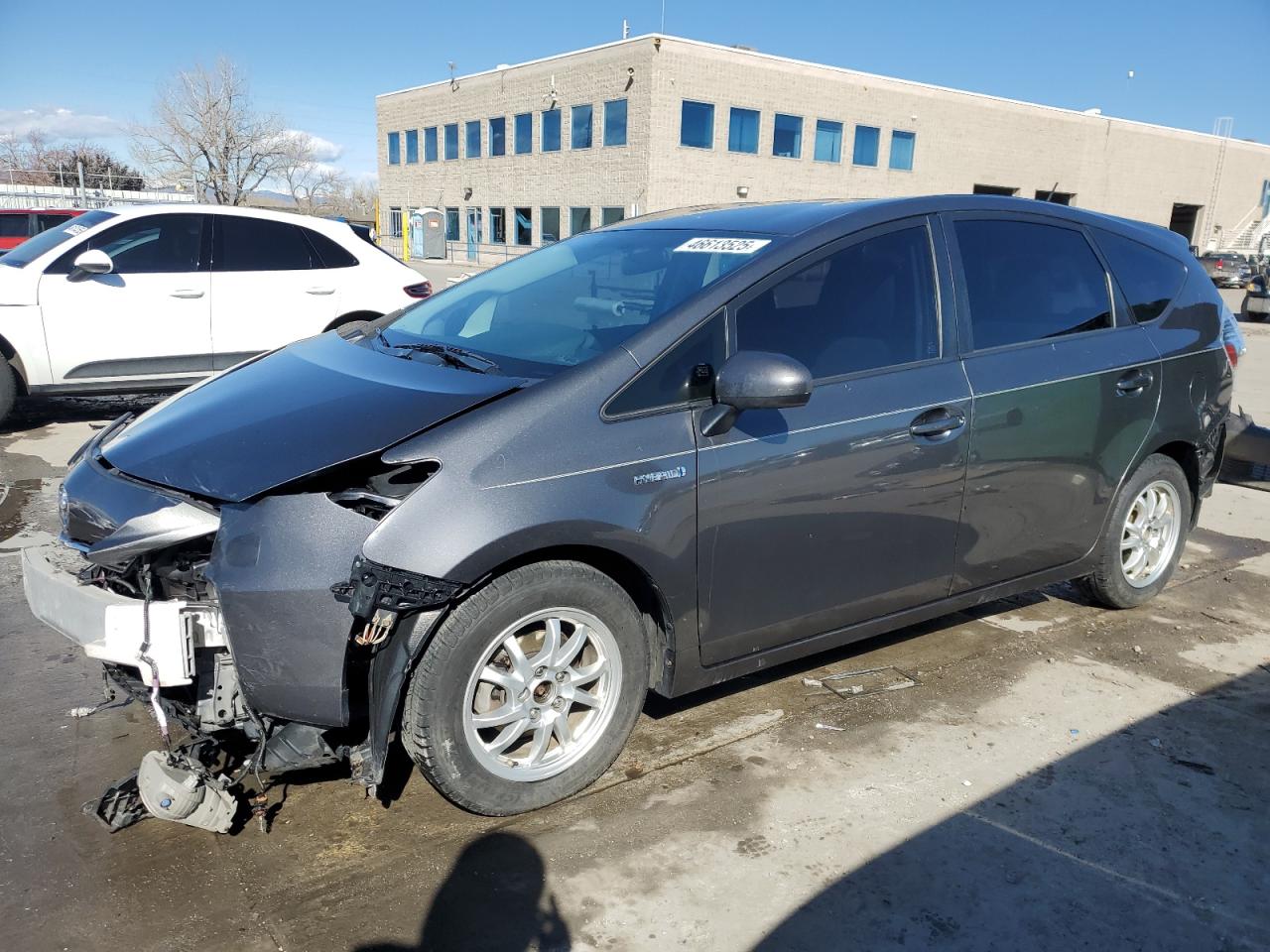TOYOTA PRIUS V 2012