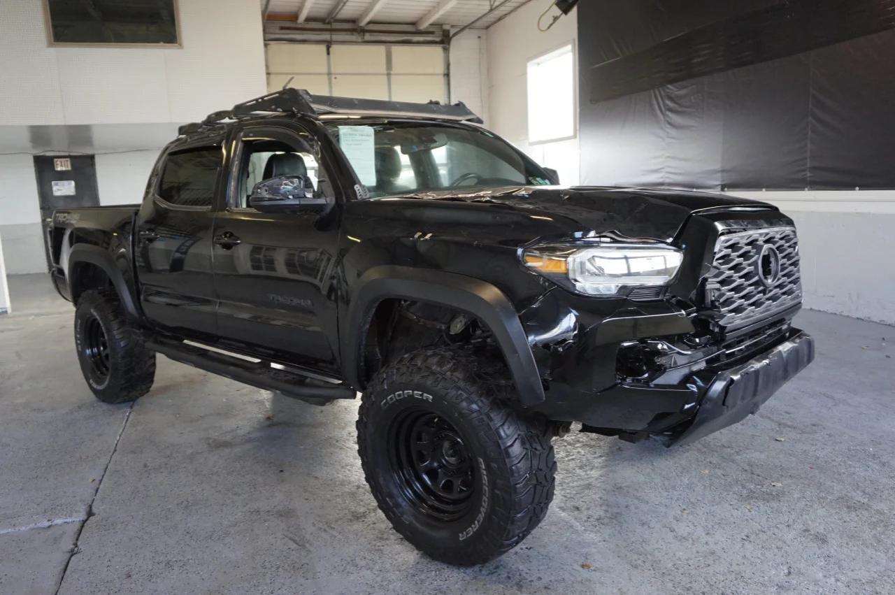 TOYOTA TACOMA DOU 2021