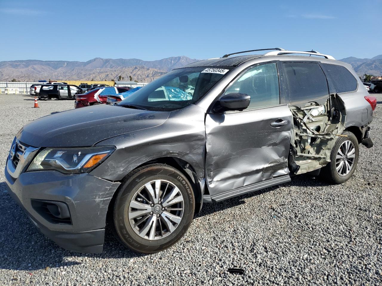NISSAN PATHFINDER 2017