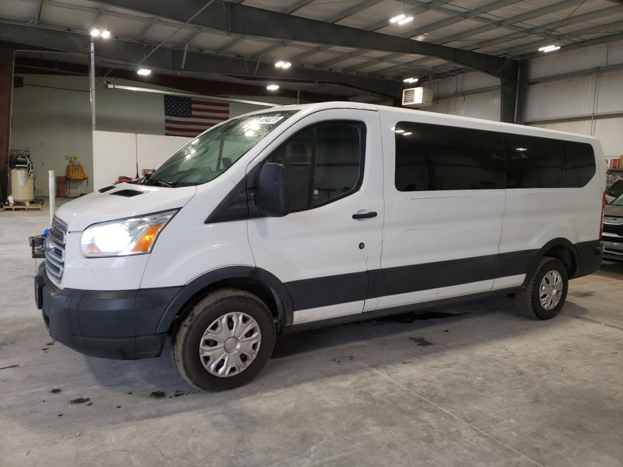 FORD TRANSIT T- 2016