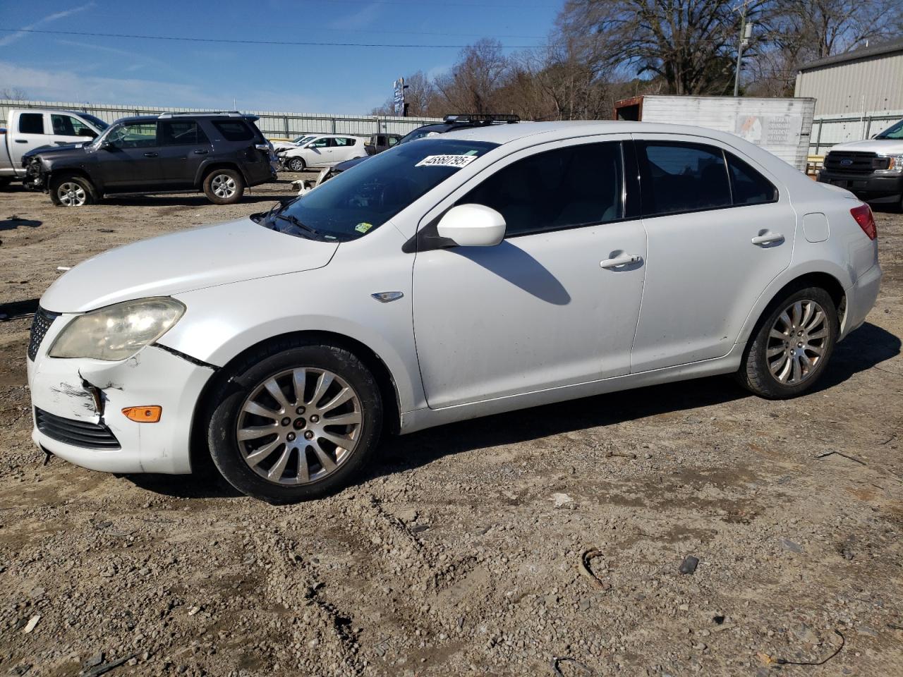 SUZUKI KIZASHI SE 2013
