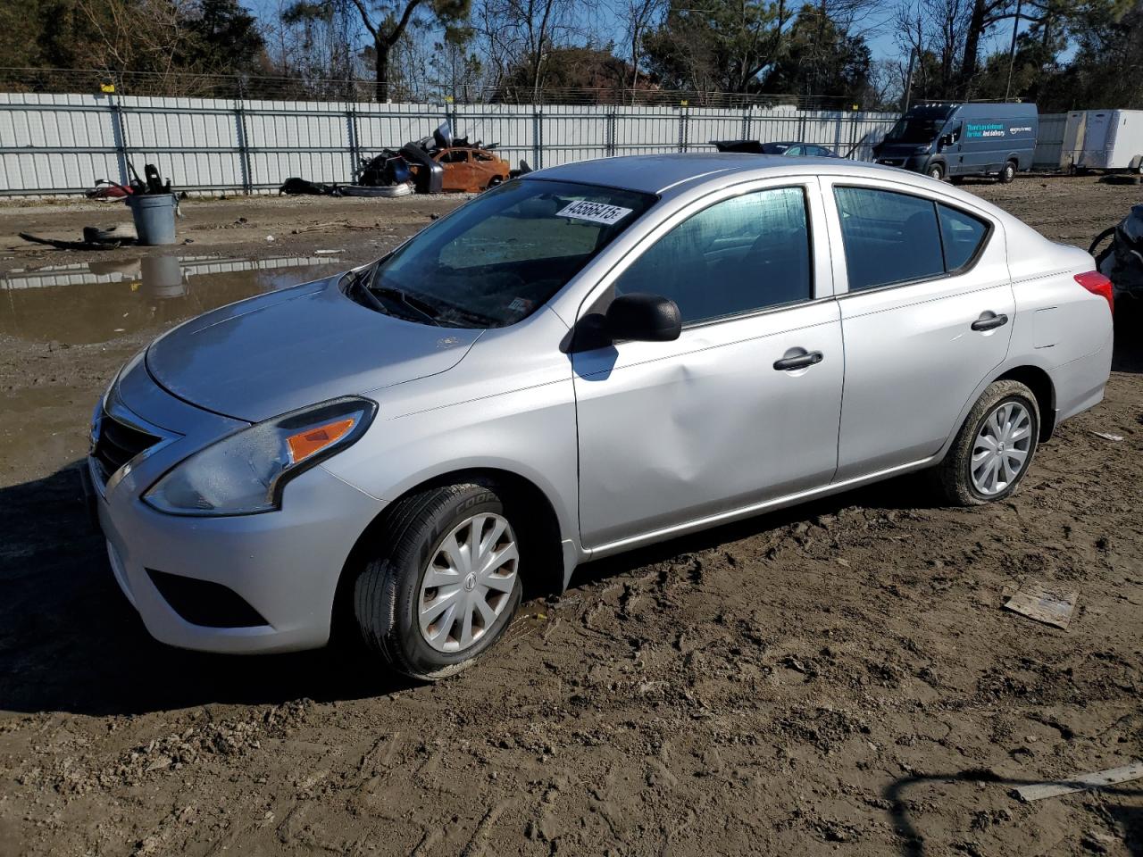 NISSAN VERSA 2015
