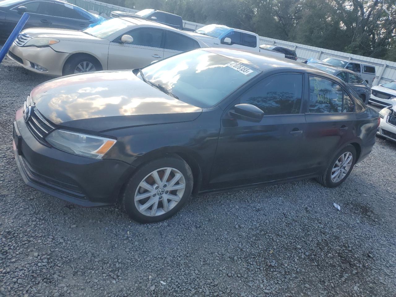 VOLKSWAGEN JETTA SE 2015