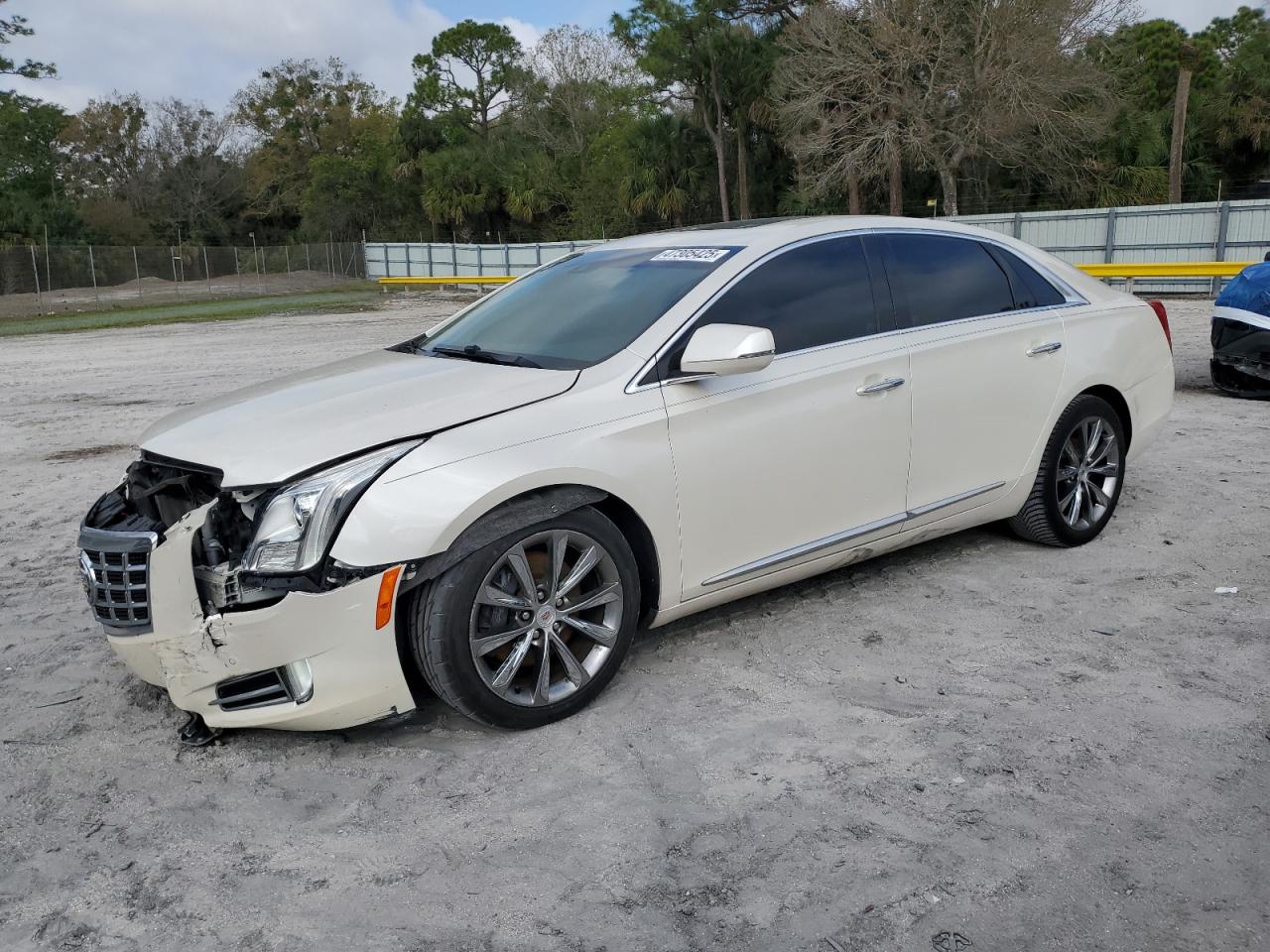 CADILLAC XTS LUXURY 2013