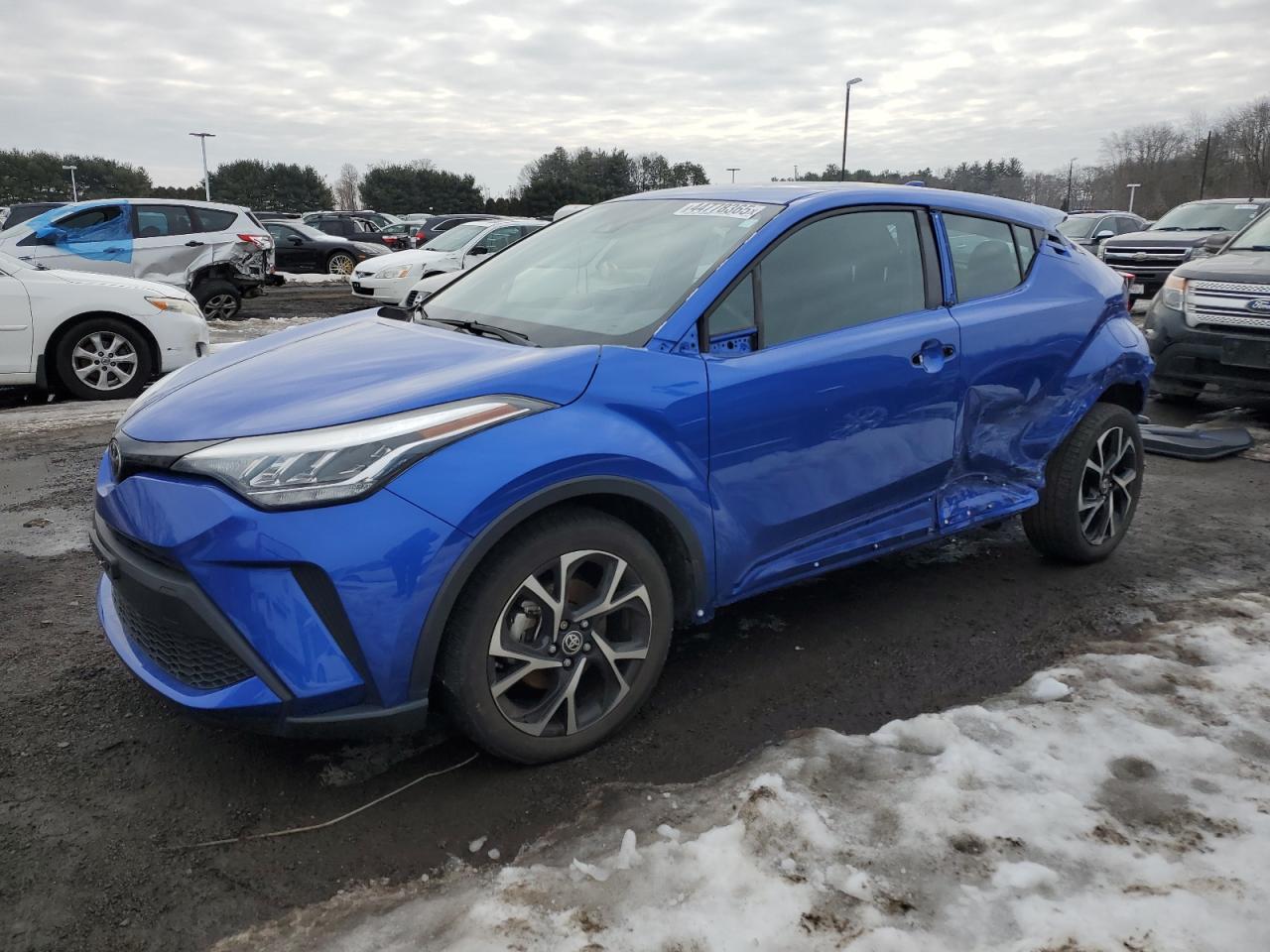 TOYOTA C-HR XLE 2021