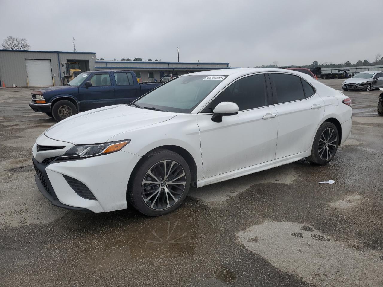 TOYOTA CAMRY L 2019