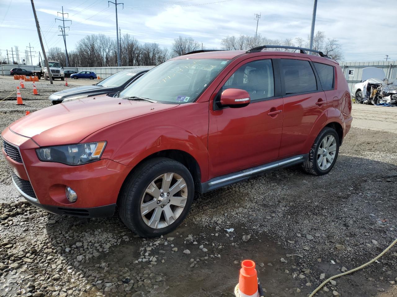 MITSUBISHI OUTLANDER 2013