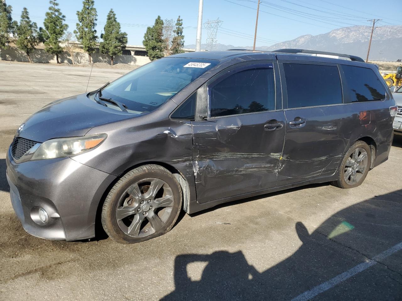 TOYOTA SIENNA SPO 2012
