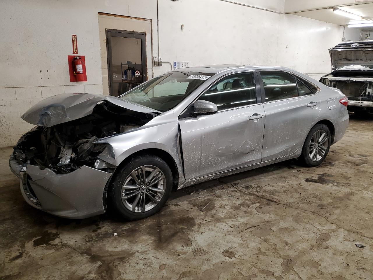 TOYOTA CAMRY LE 2015