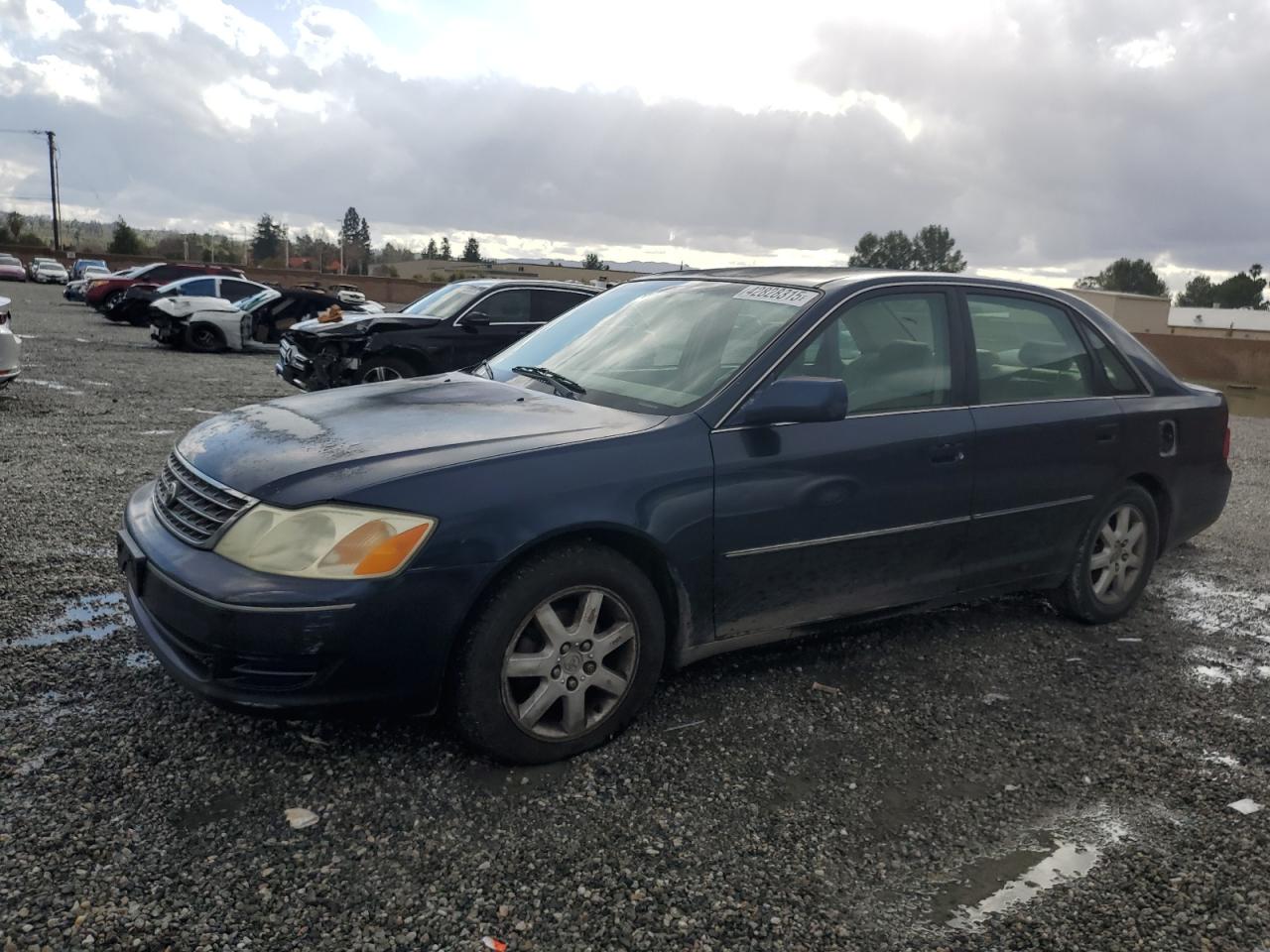 TOYOTA AVALON 2001