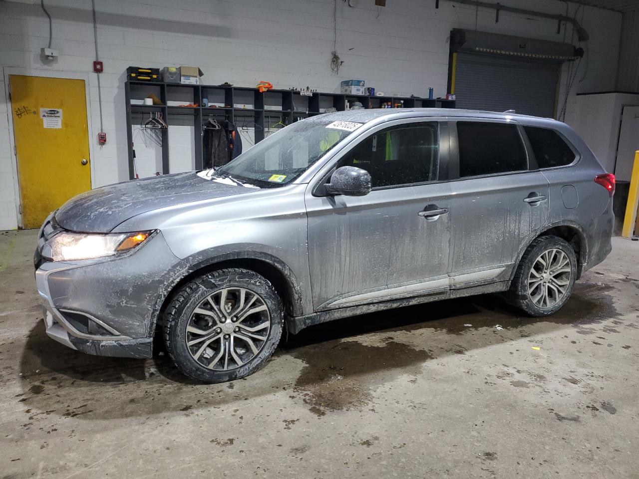 MITSUBISHI OUTLANDER 2017