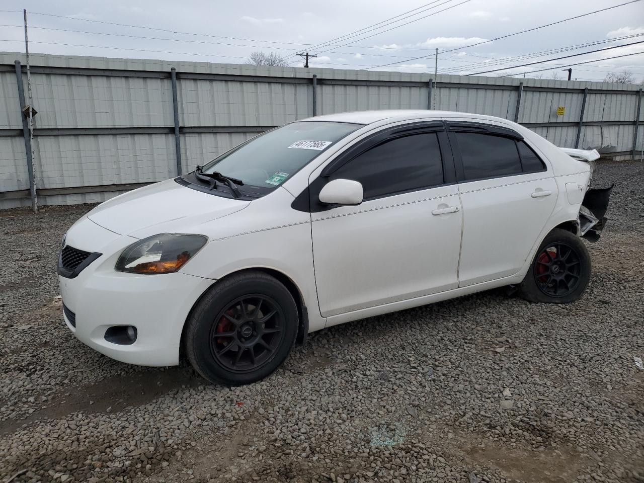 TOYOTA YARIS 2009