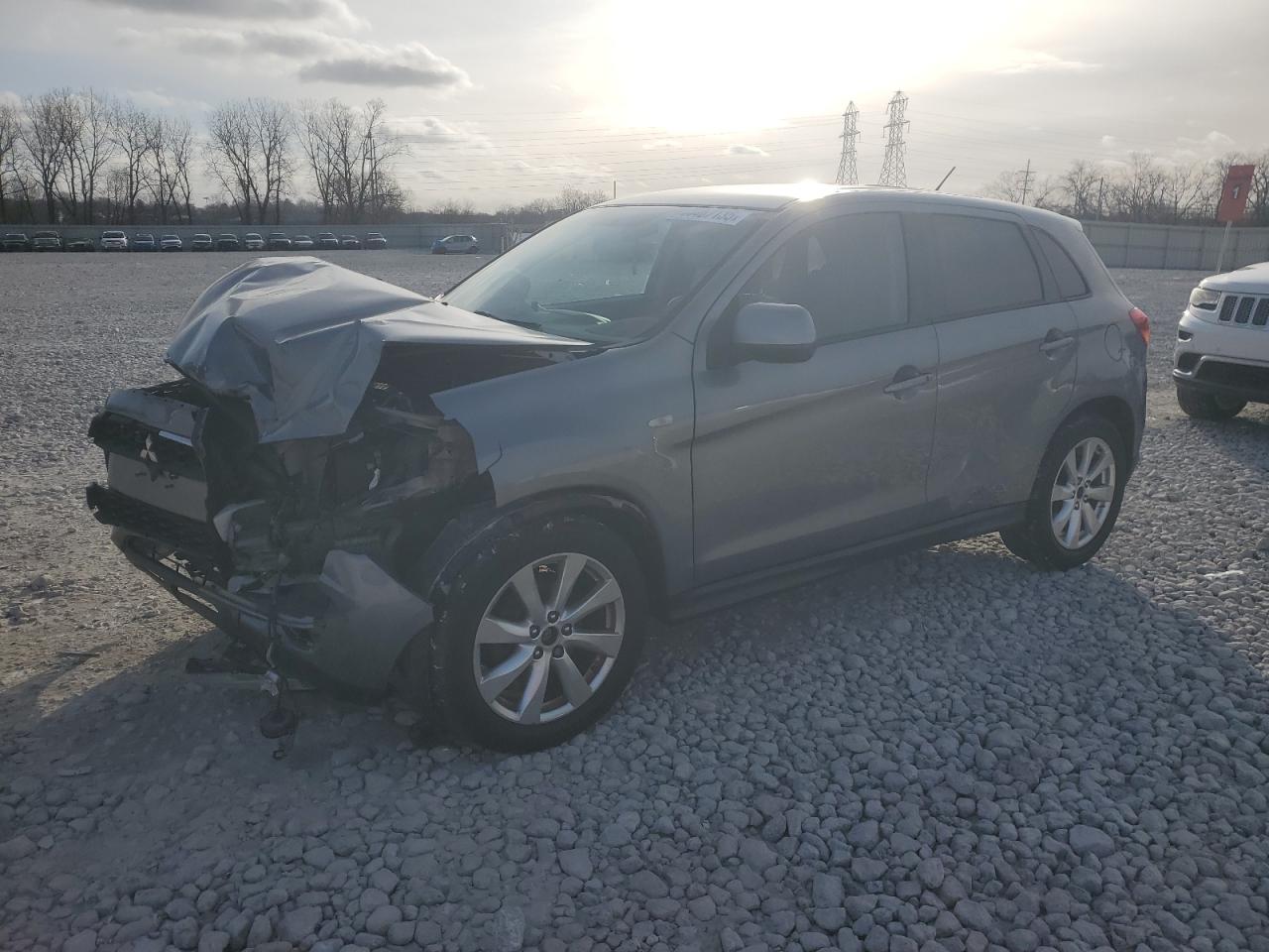 MITSUBISHI OUTLANDER 2015
