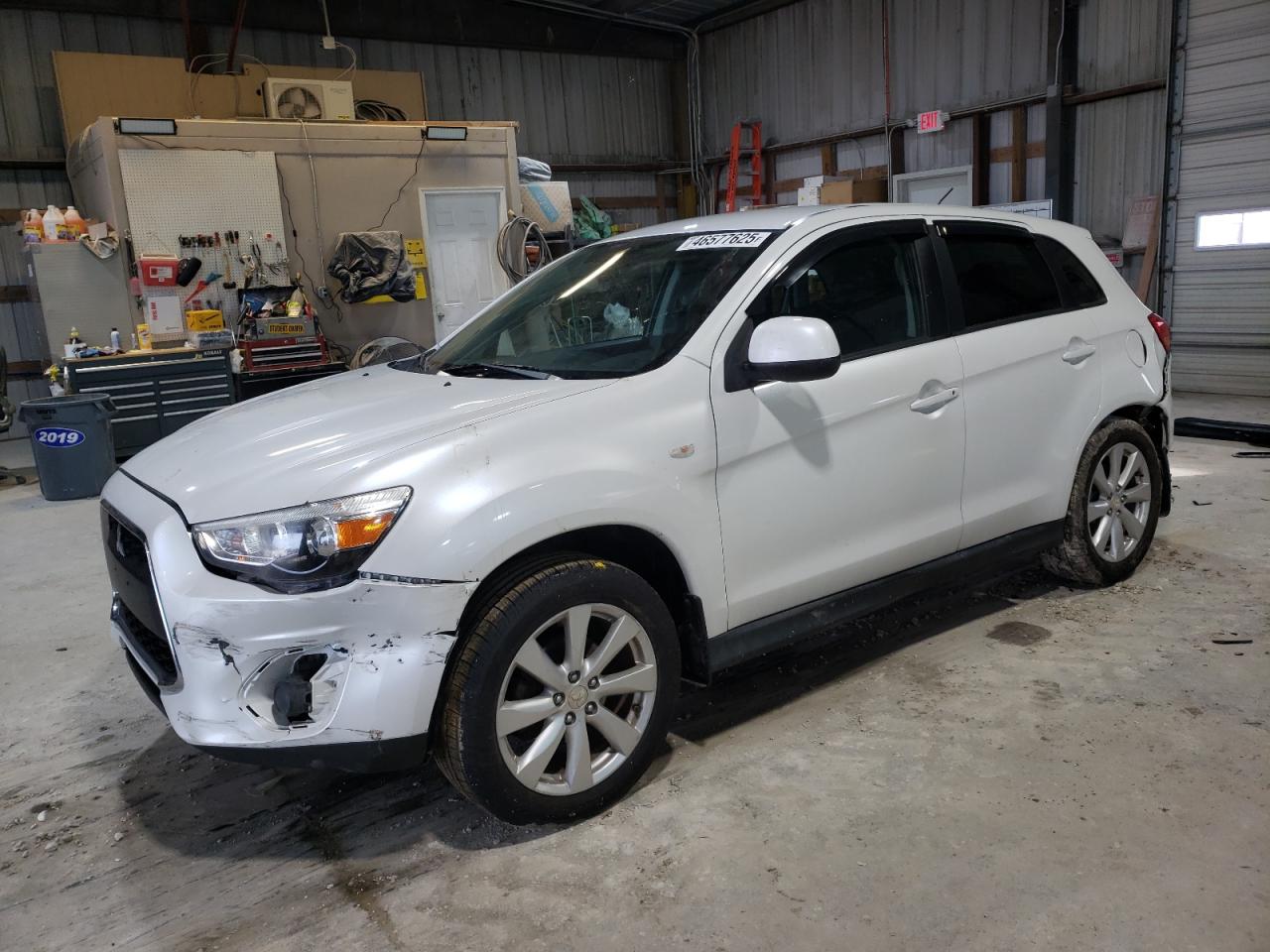 MITSUBISHI OUTLANDER 2014