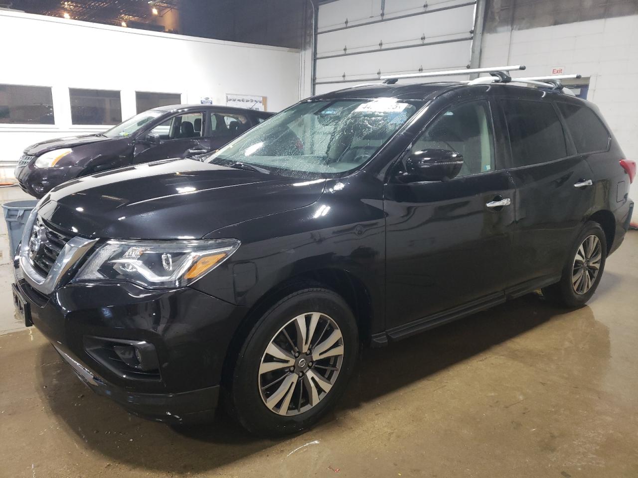 NISSAN PATHFINDER 2018