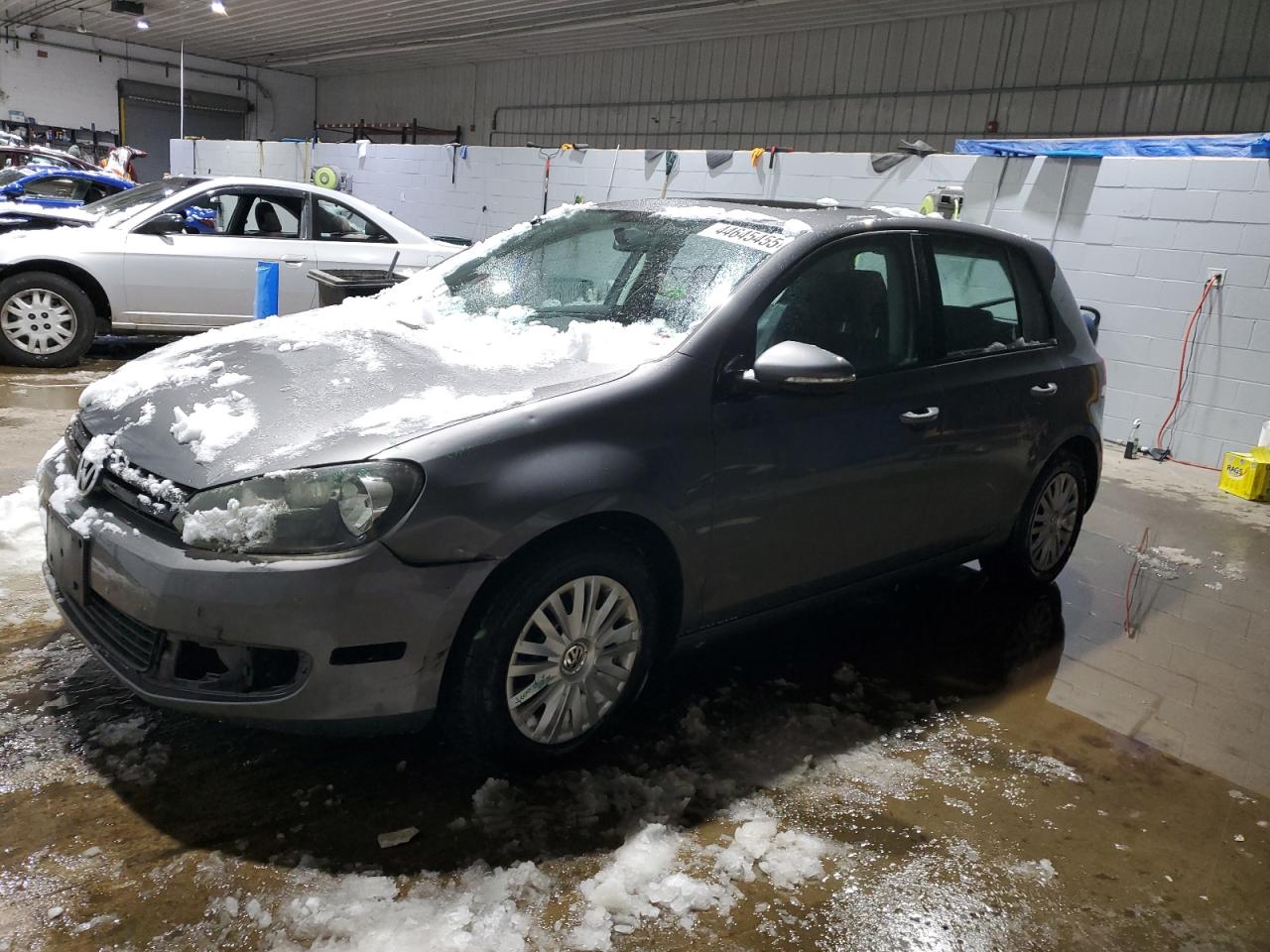 VOLKSWAGEN GOLF 2010