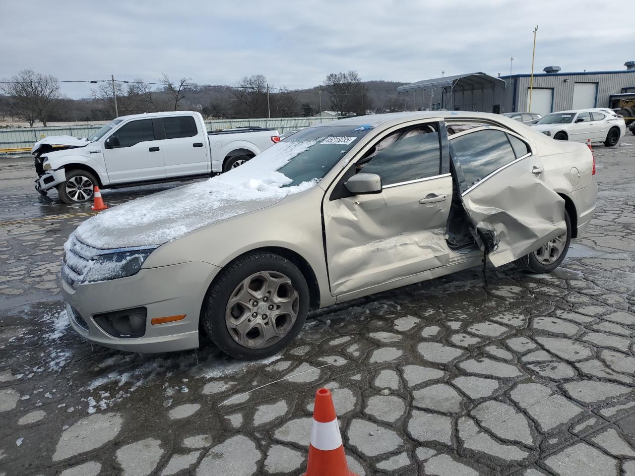 FORD FUSION SE 2010