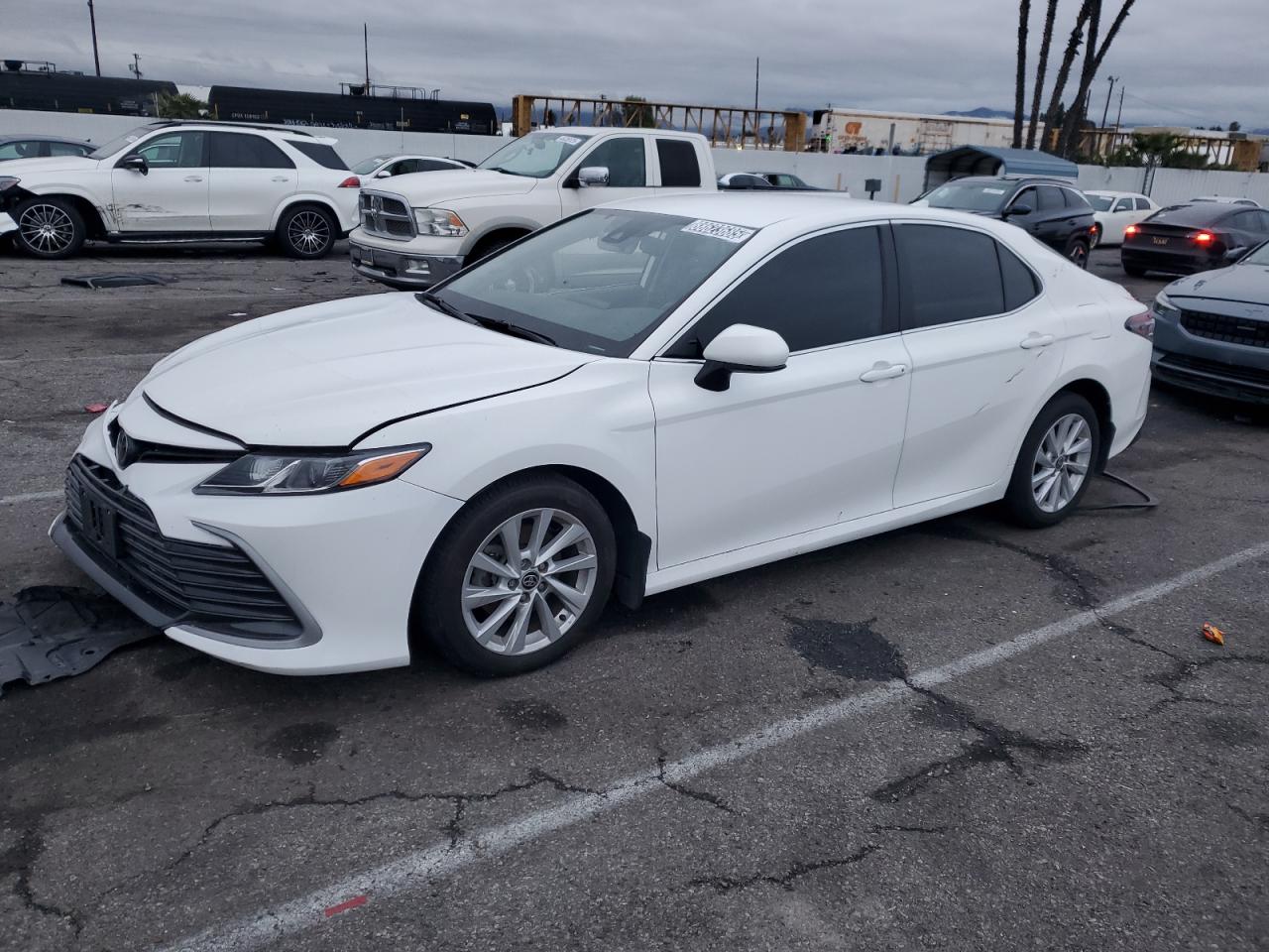 TOYOTA CAMRY LE 2023