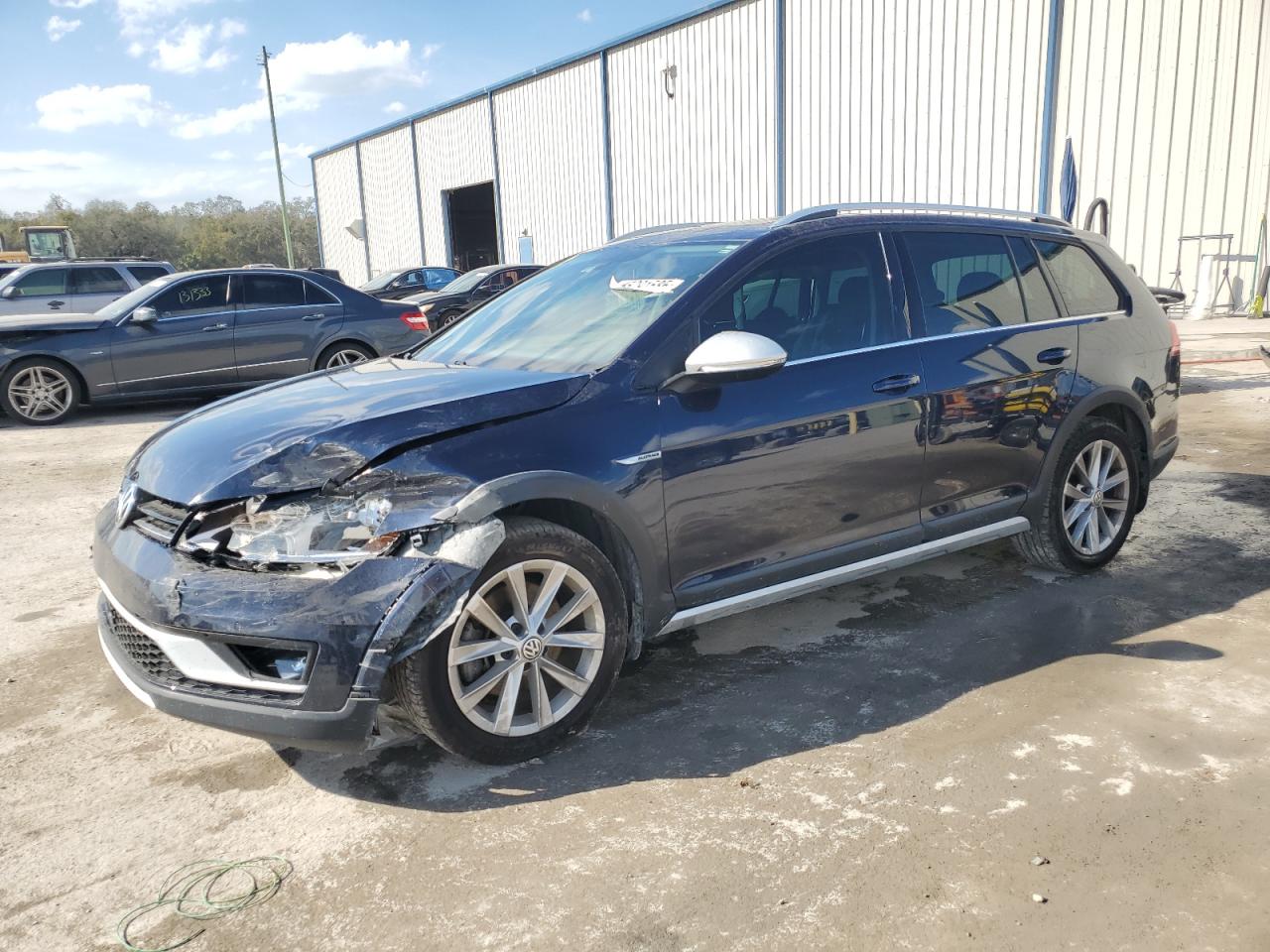 VOLKSWAGEN GOLF ALLTR 2017