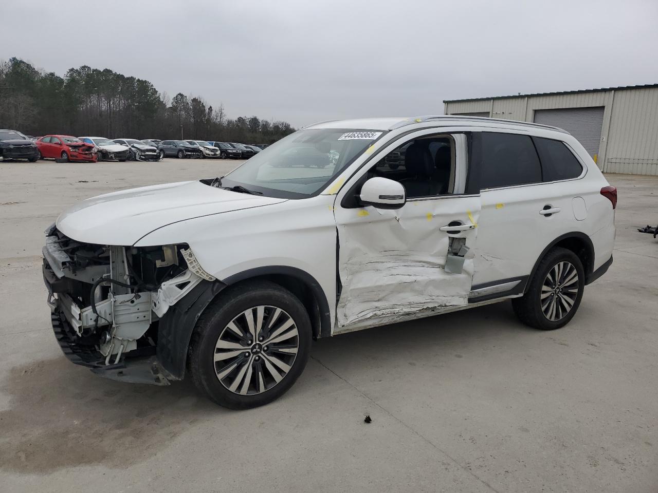 MITSUBISHI OUTLANDER 2020