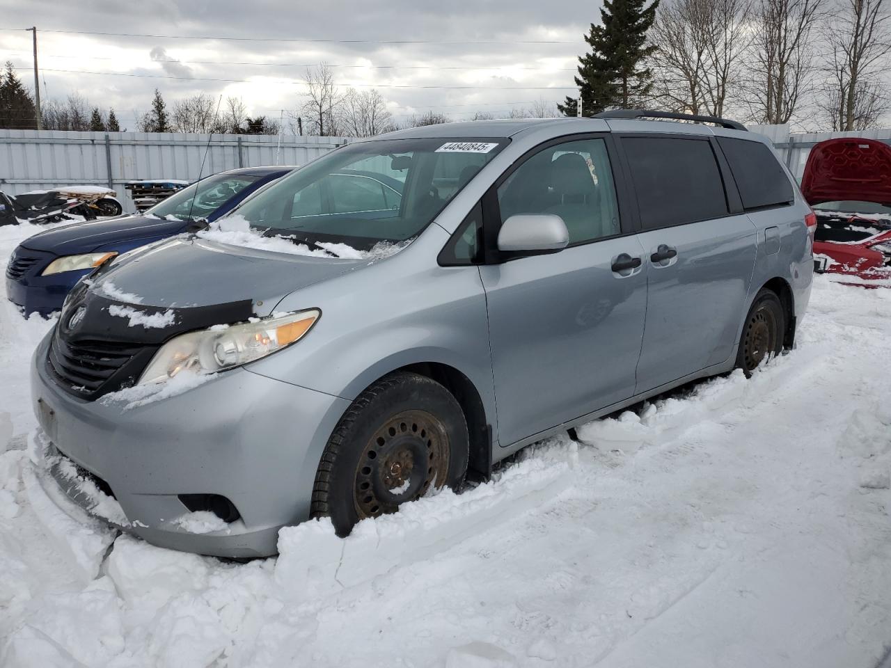 TOYOTA SIENNA 2011
