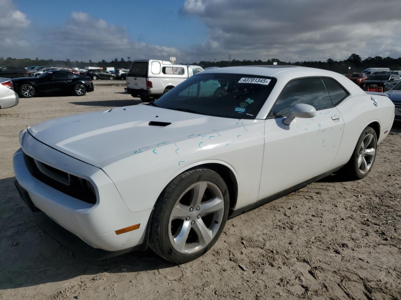 DODGE CHALLENGER 2013