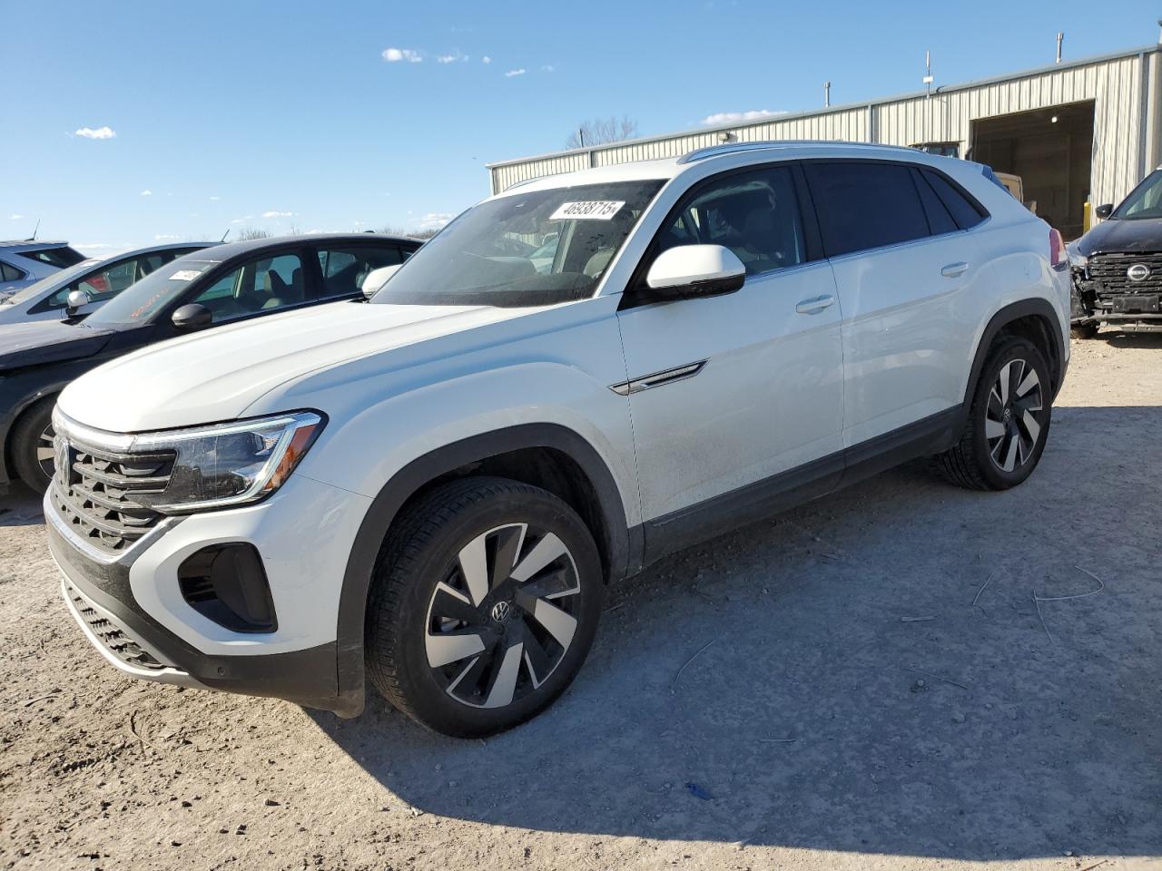 VOLKSWAGEN ATLAS CROS 2024