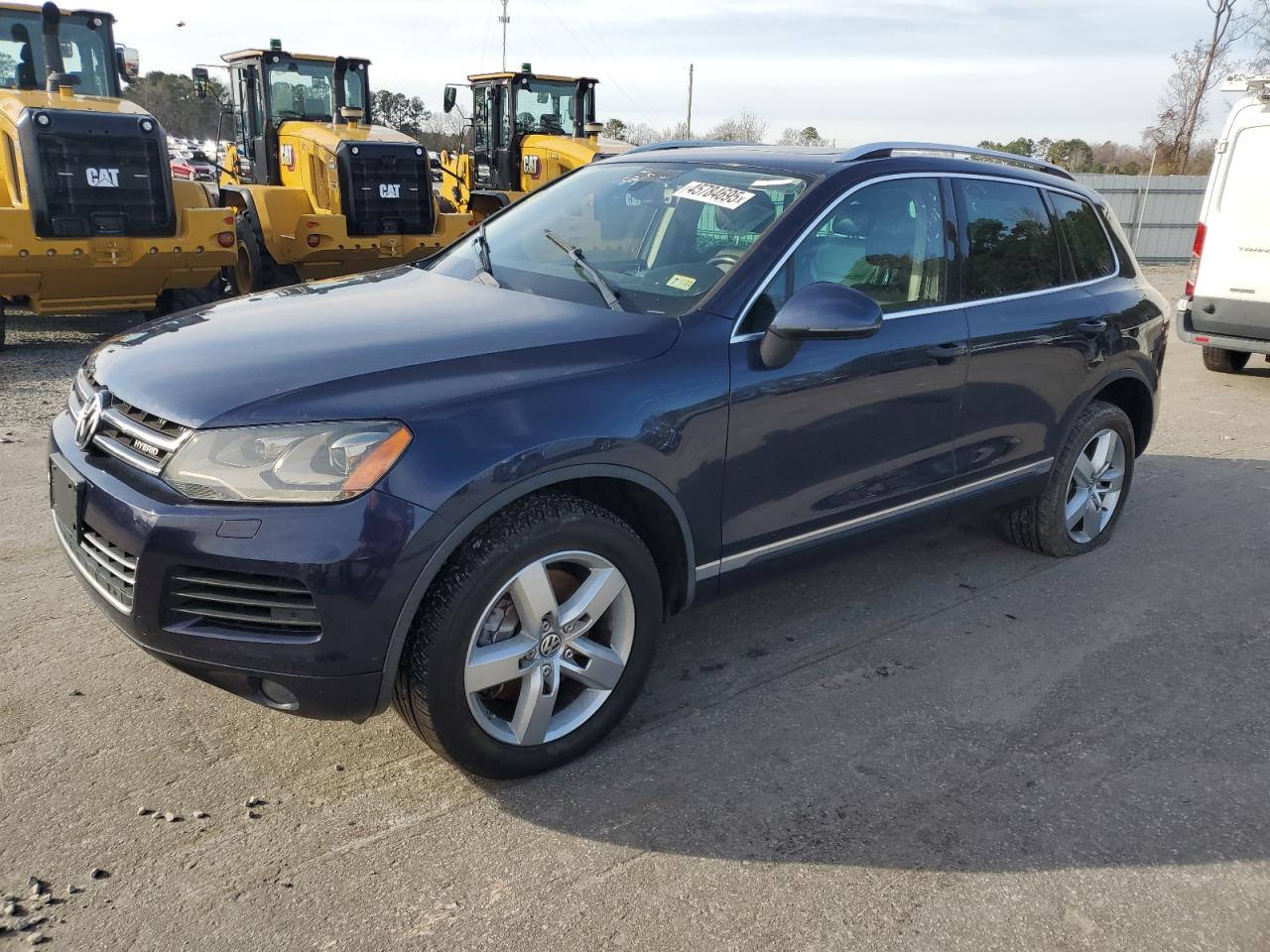 VOLKSWAGEN TOUAREG HY 2011