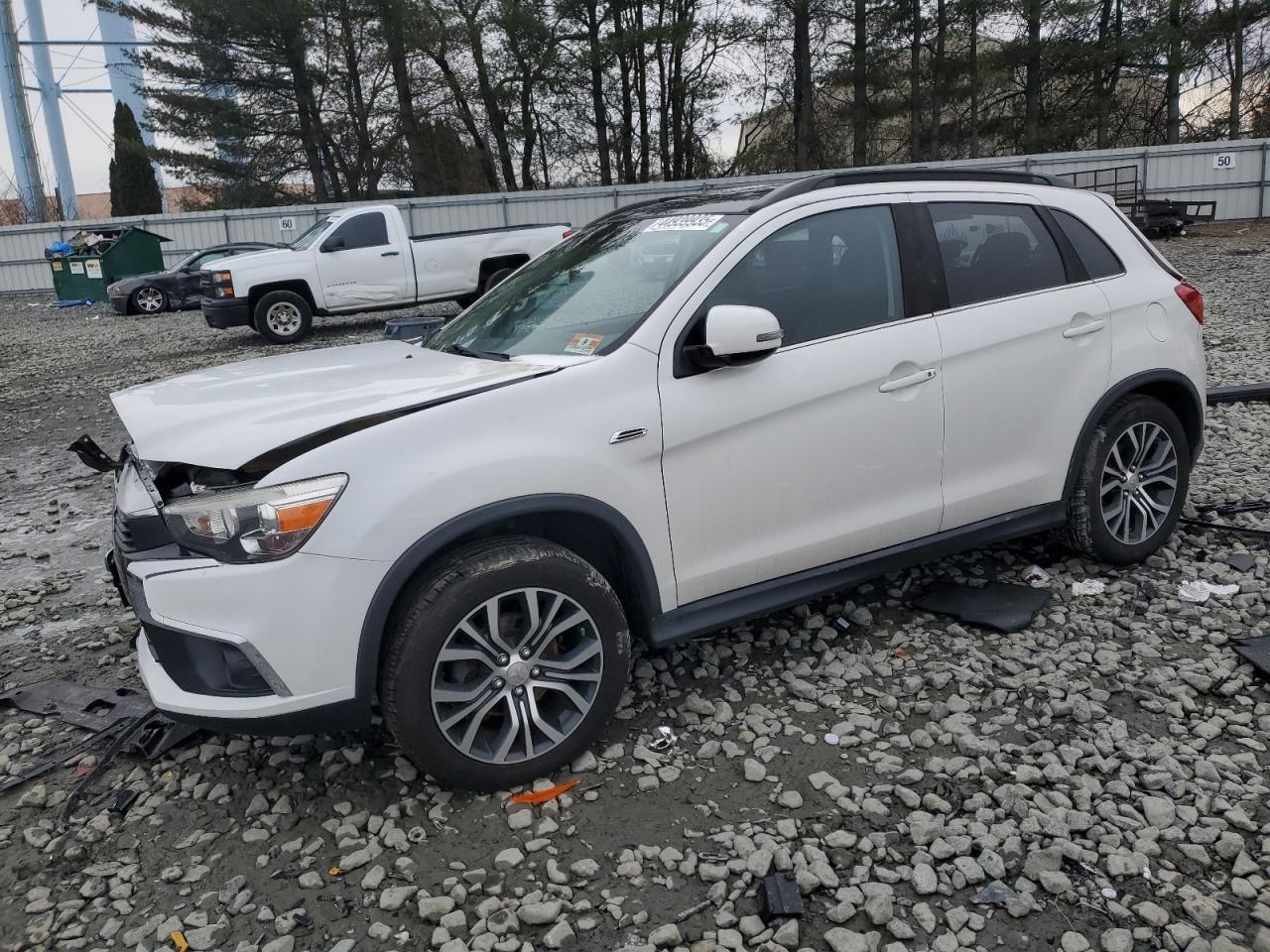 MITSUBISHI OUTLANDER 2017