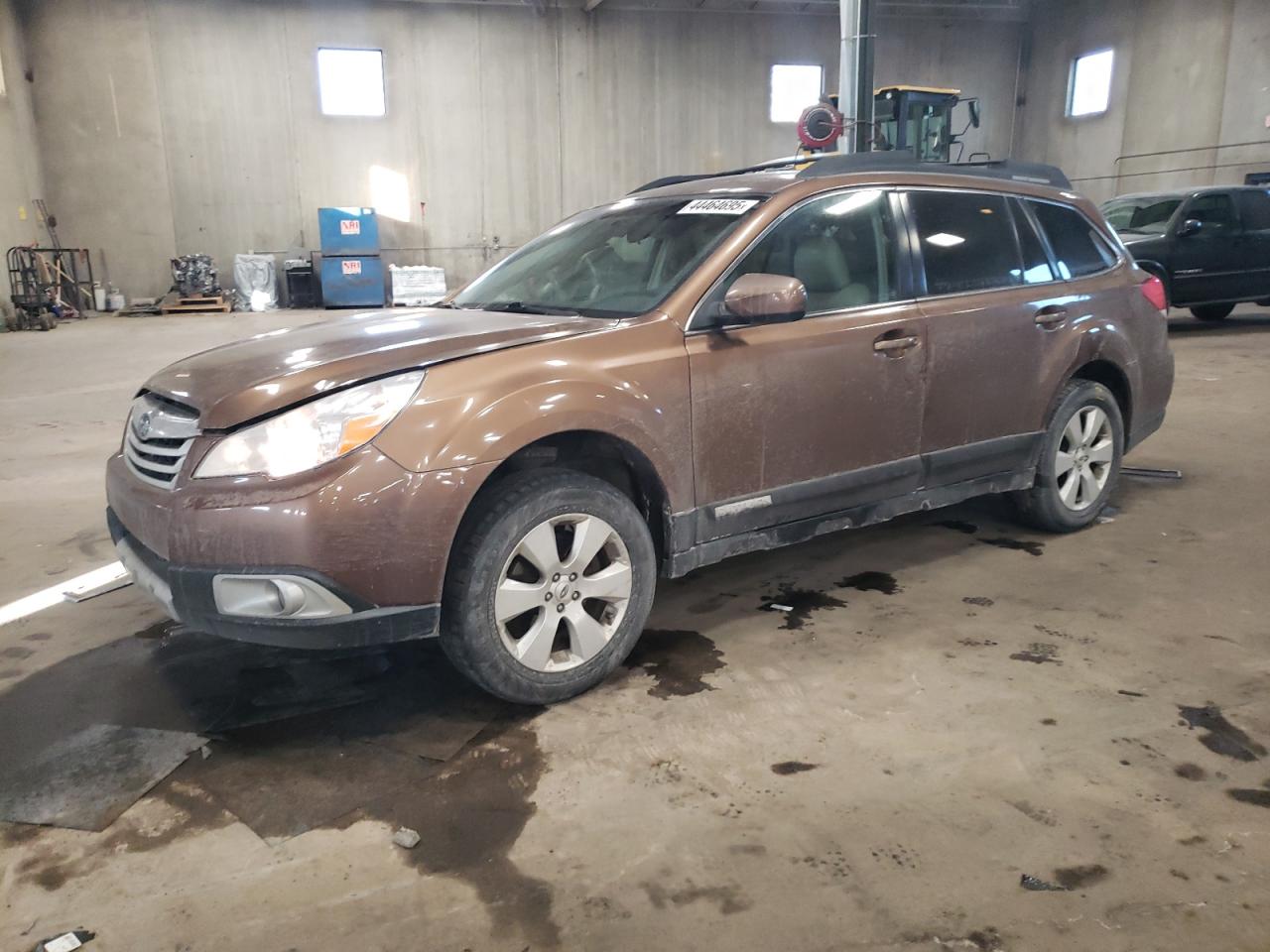 SUBARU OUTBACK 2. 2011