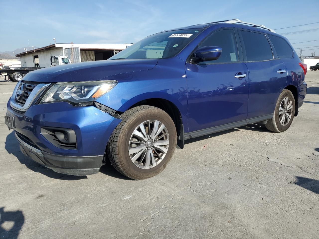 NISSAN PATHFINDER 2017