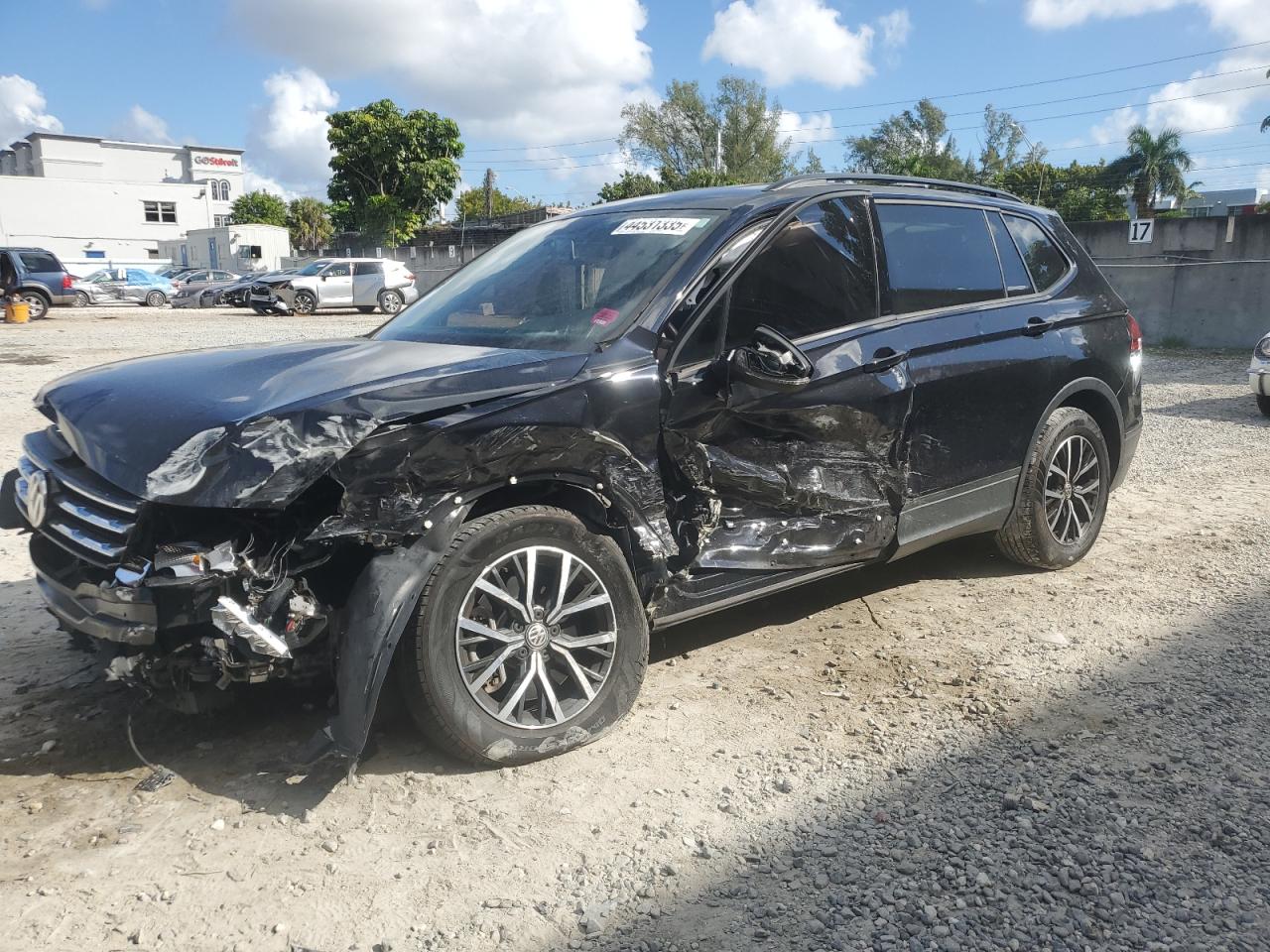 VOLKSWAGEN TIGUAN S 2021