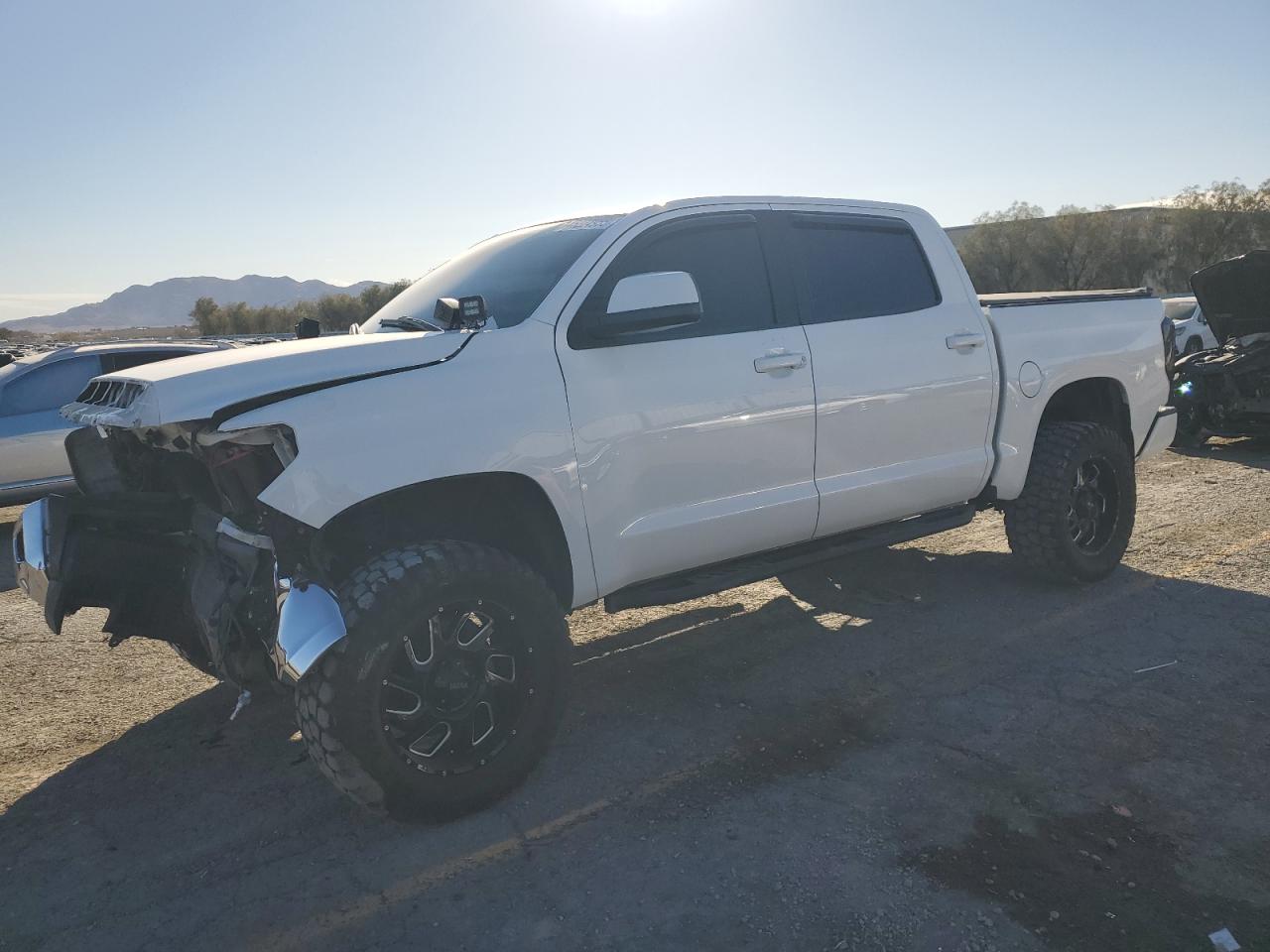 TOYOTA TUNDRA CRE 2017