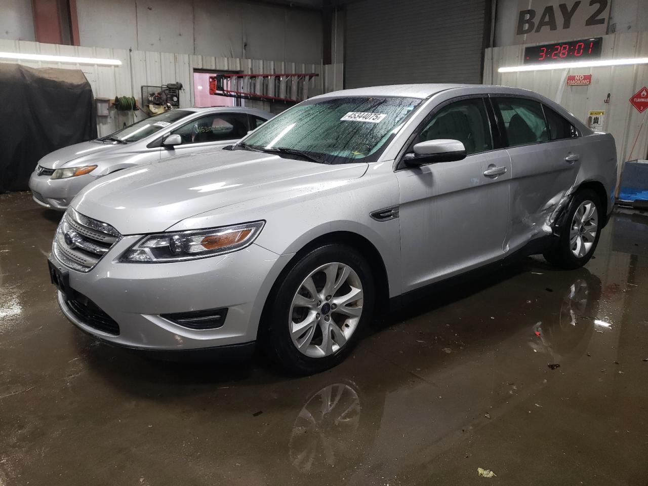 FORD TAURUS SEL 2011