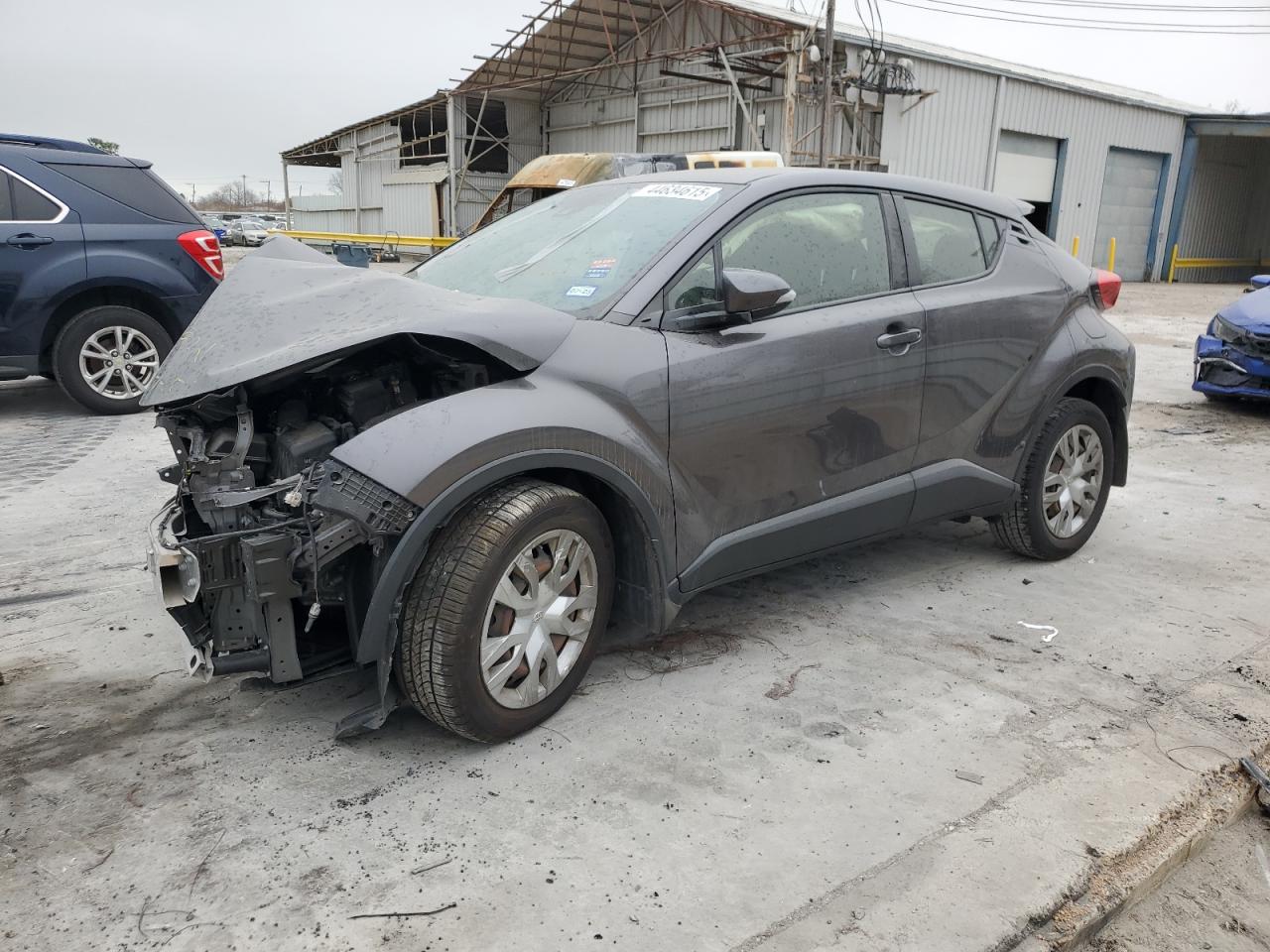TOYOTA C-HR XLE 2021