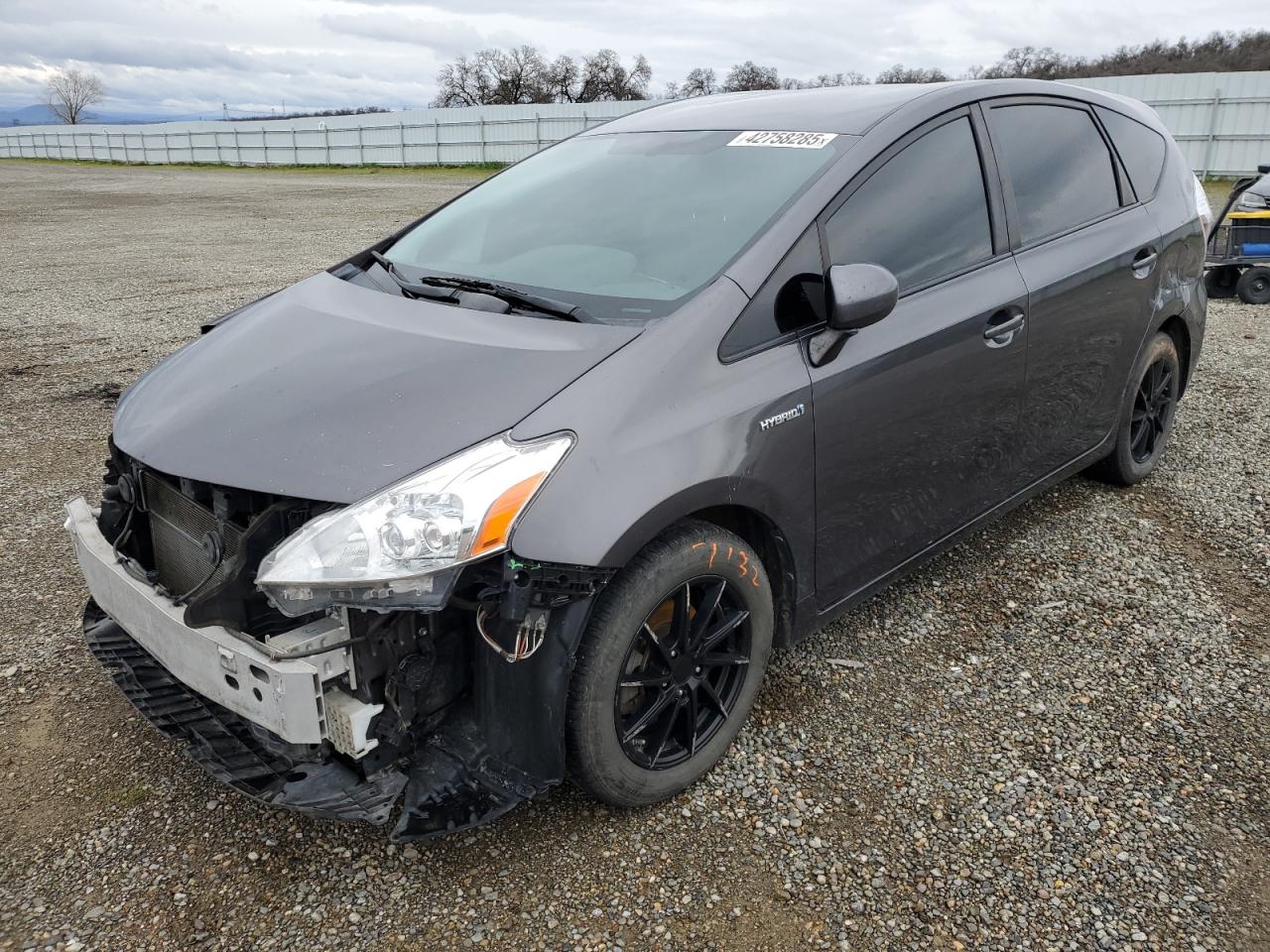 TOYOTA PRIUS V 2014