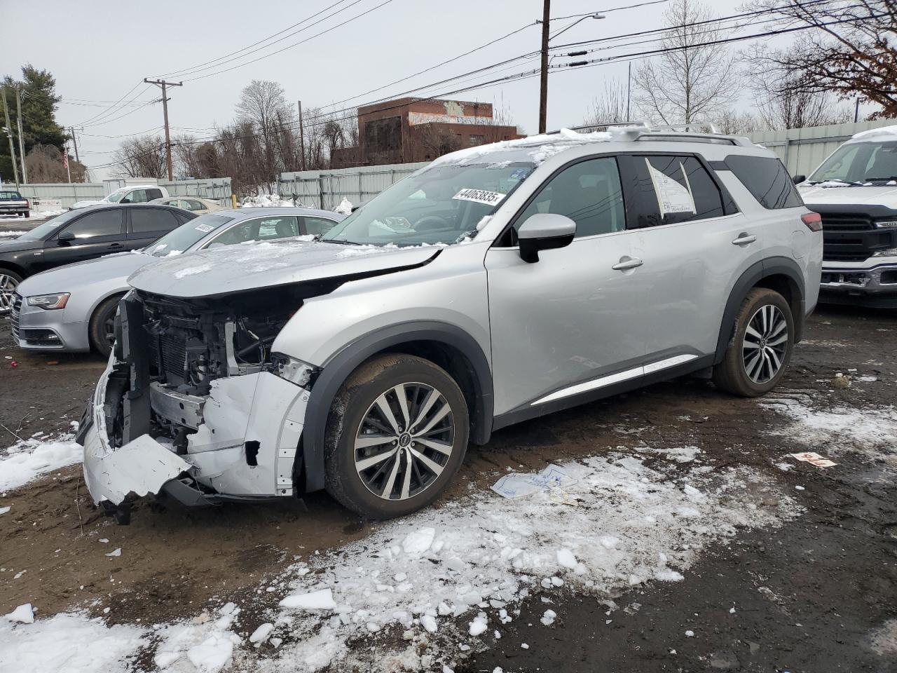 NISSAN PATHFINDER 2023