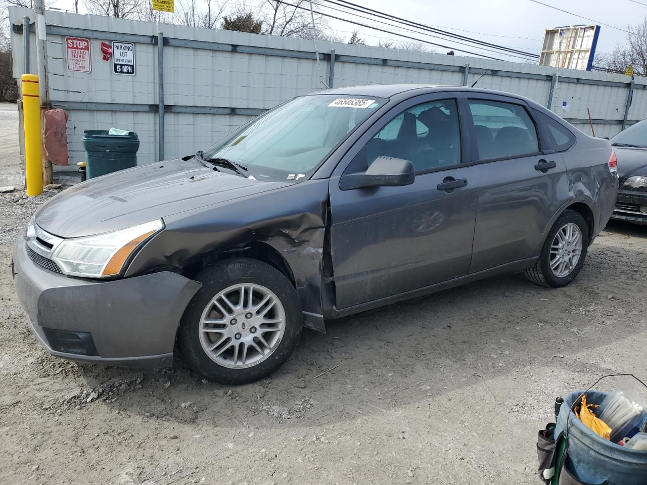 FORD FOCUS SE 2010
